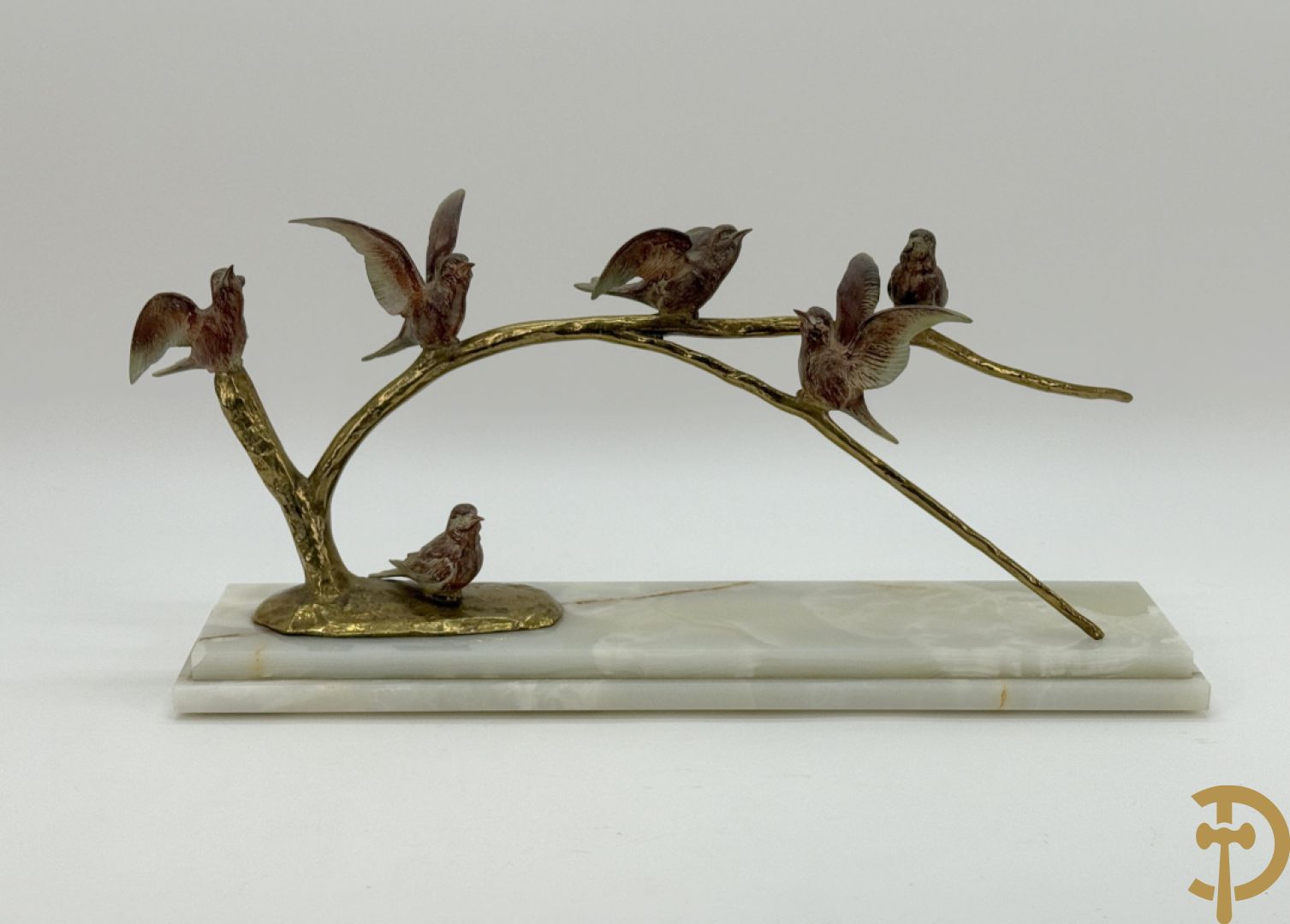 Ongetekend - Vergulde bronzen tak met zes vogels, op onix marmeren sokkel