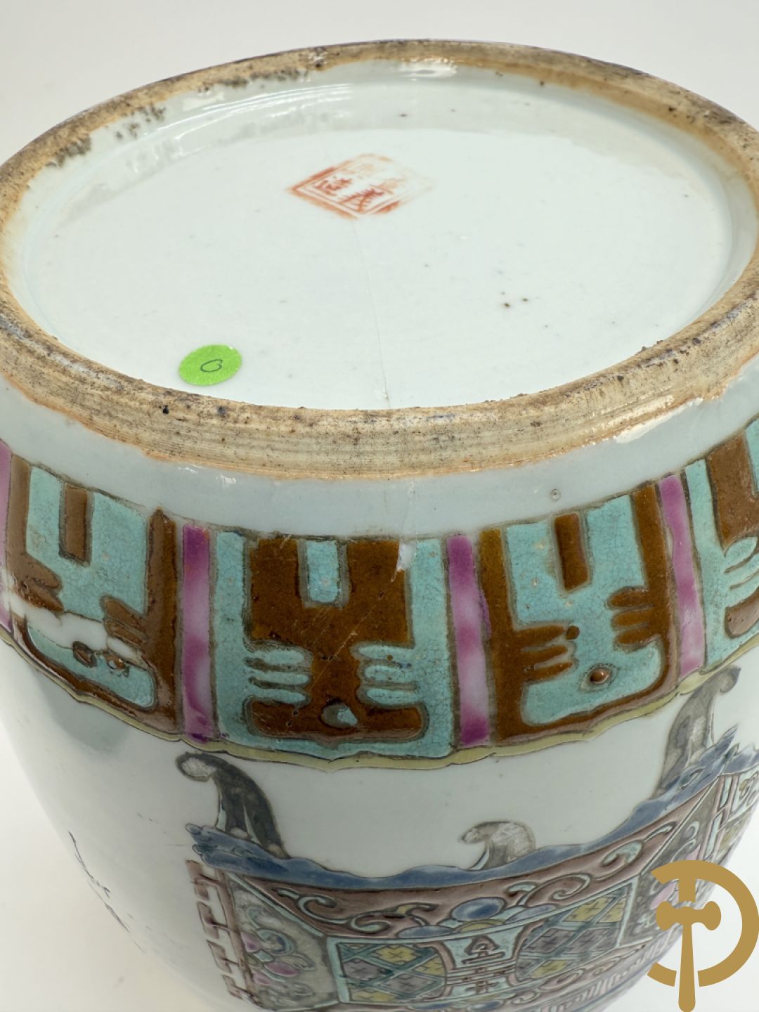 Chinese porseleinen dekselpotiche met antiquiteitendecor