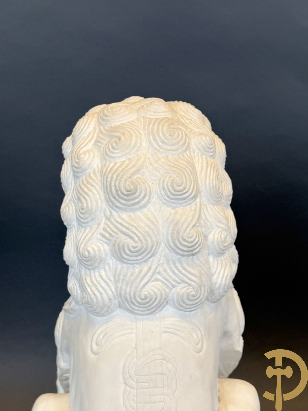 Paar handgesculpteerde marmeren fo-honden