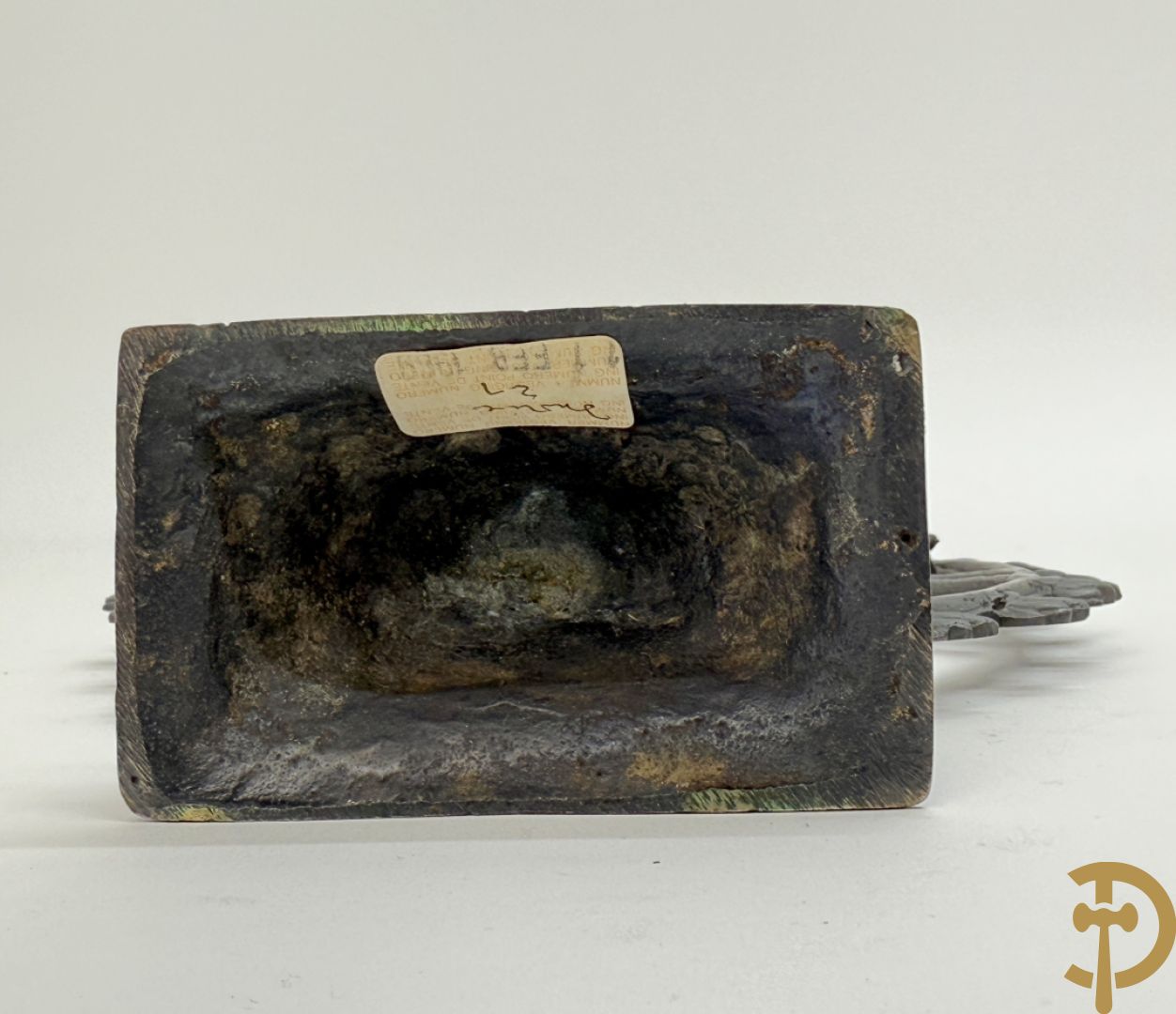 Bronzen dansende shiva + zittende bronzen boedhistische figuur + zittende boedhistische man met mand in zamak + bronzen boedhistisch boedhahoofd + bronzen shiva met 4 armen