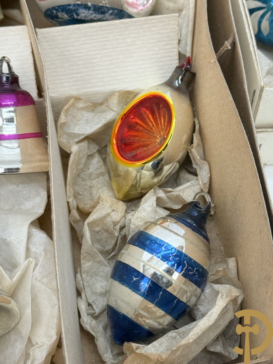 Antiek mondglazen kerstballen, Ajeko en pieken