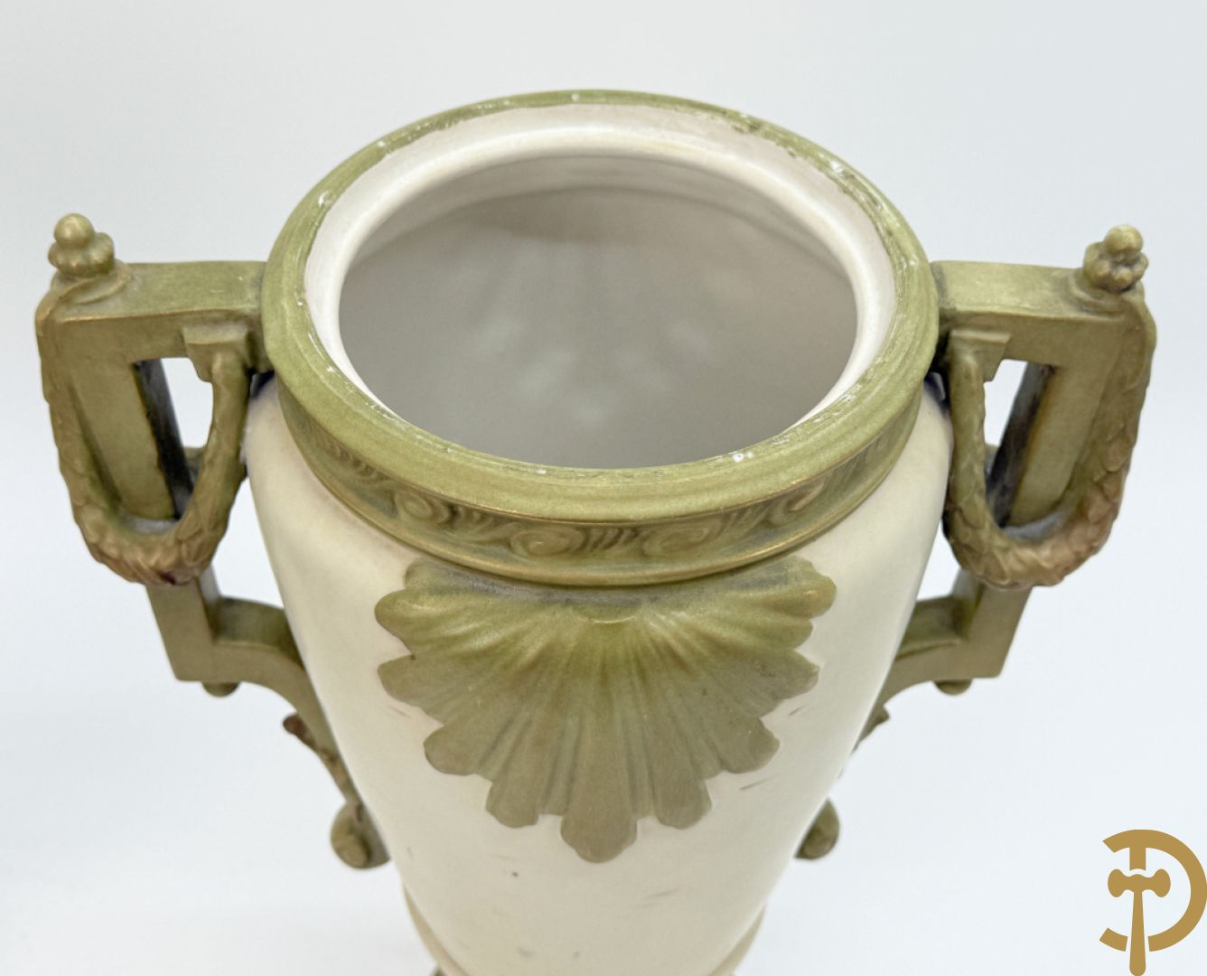 Paar Royal Dux dekselvazen, nummer 5447