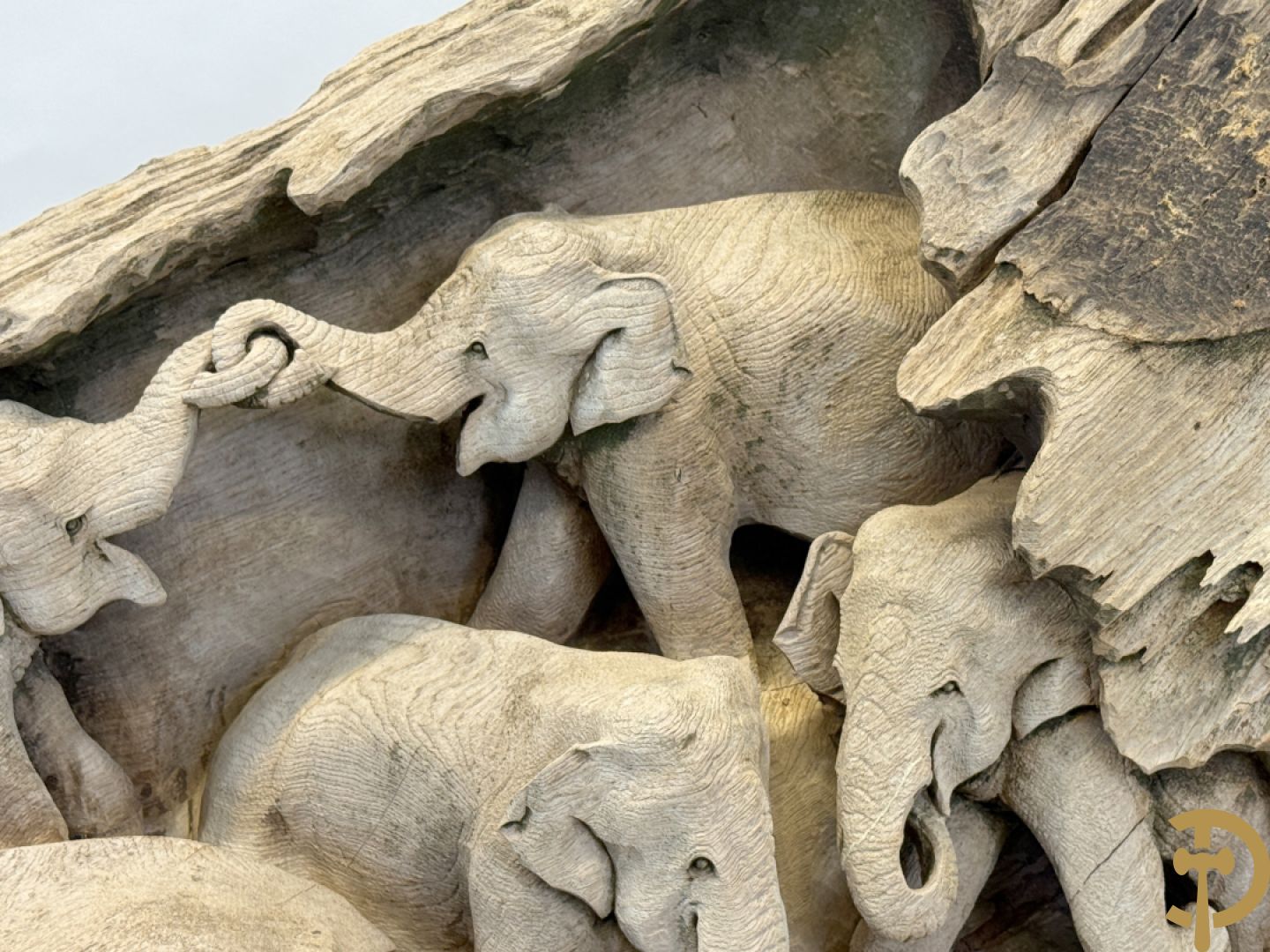 Teakhouten Aziatische sculptuur van groep olifanten