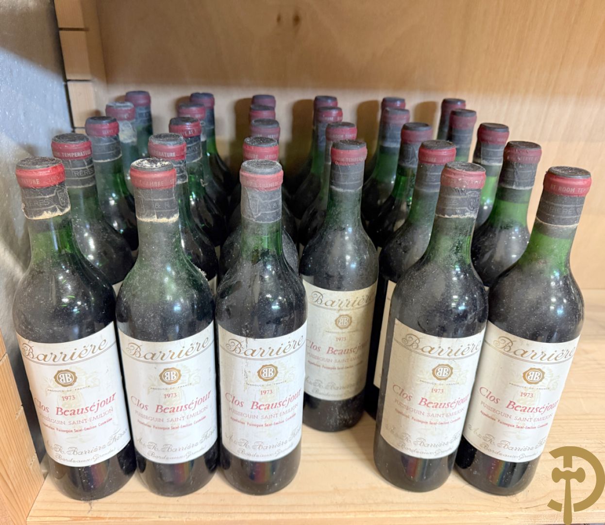 29 flessen Clos Beauséjour gebotteld door Barrière, 1973