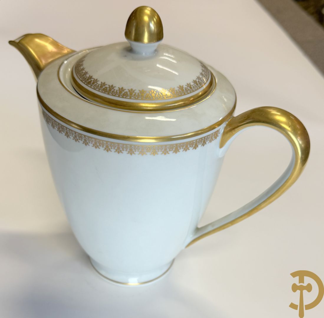 Wit porseleinen servies met vergulde rand, Eschenbach Germany + porseleinen servies met blauwe rand, Winterling Kirchenlamitz Bavaria