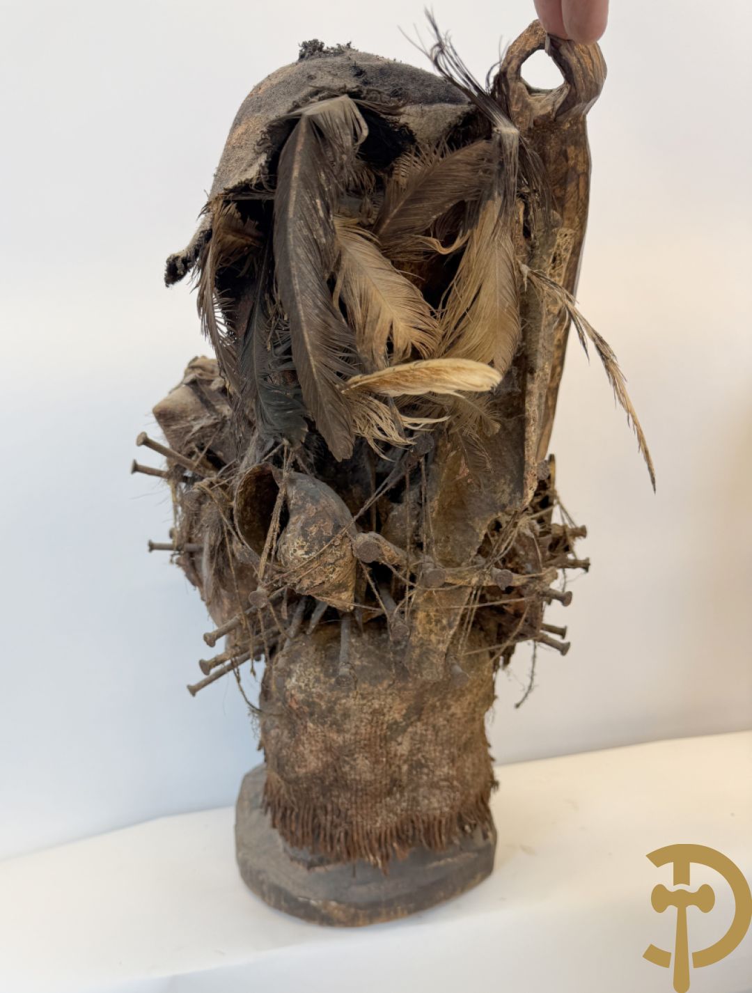 Afrikaanse sculpturen en maskers w.o. Sangye, Dogon, Lega