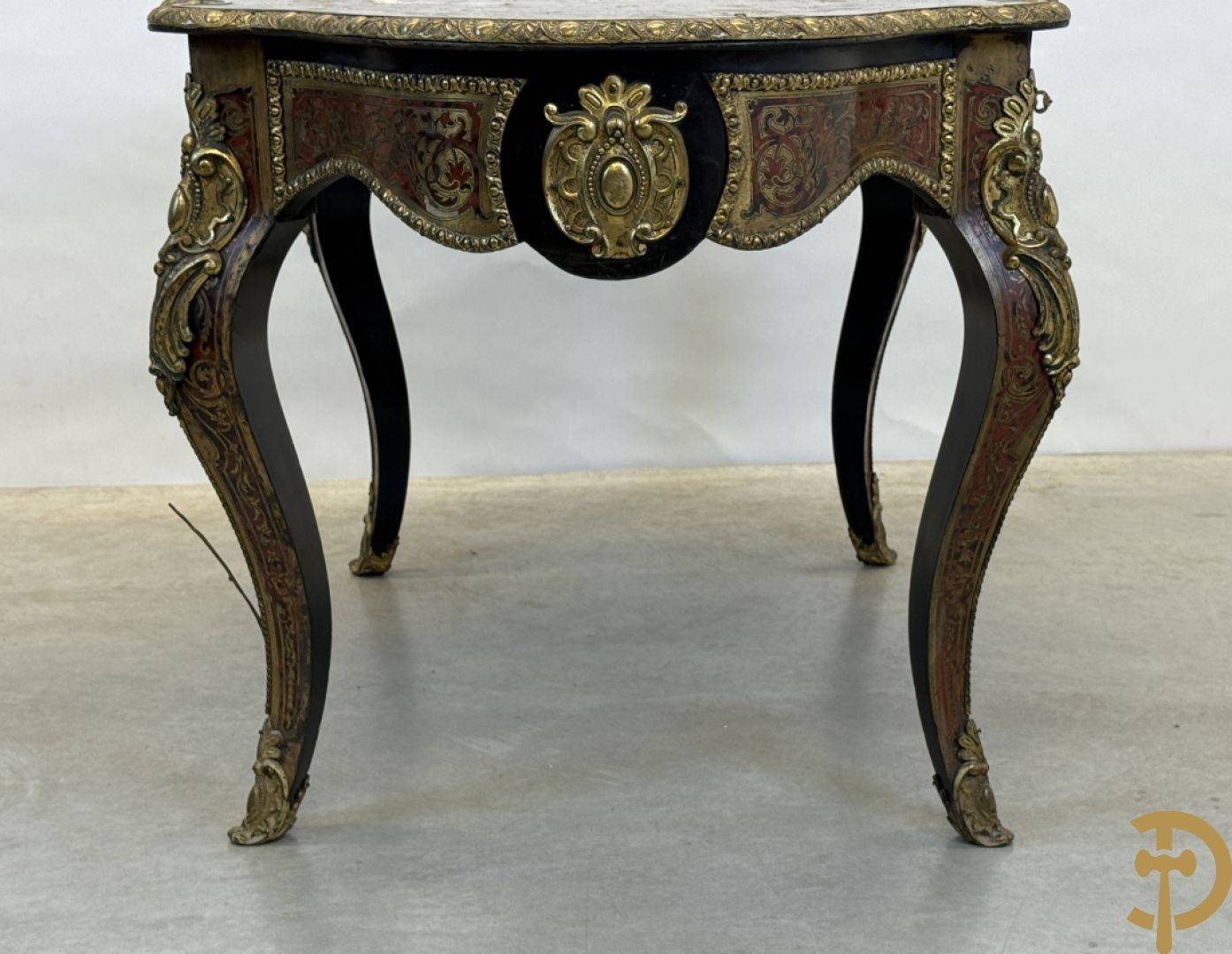 Boulle tafel met lade, Napoleon III, met mooi koperinleg en bronzen ornamenten, 19e