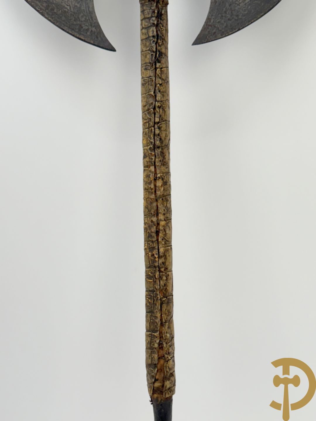 Ijzeren ceremoniële bewerkte dubbele Perzische Mahdist bijl of Tabar, 19e