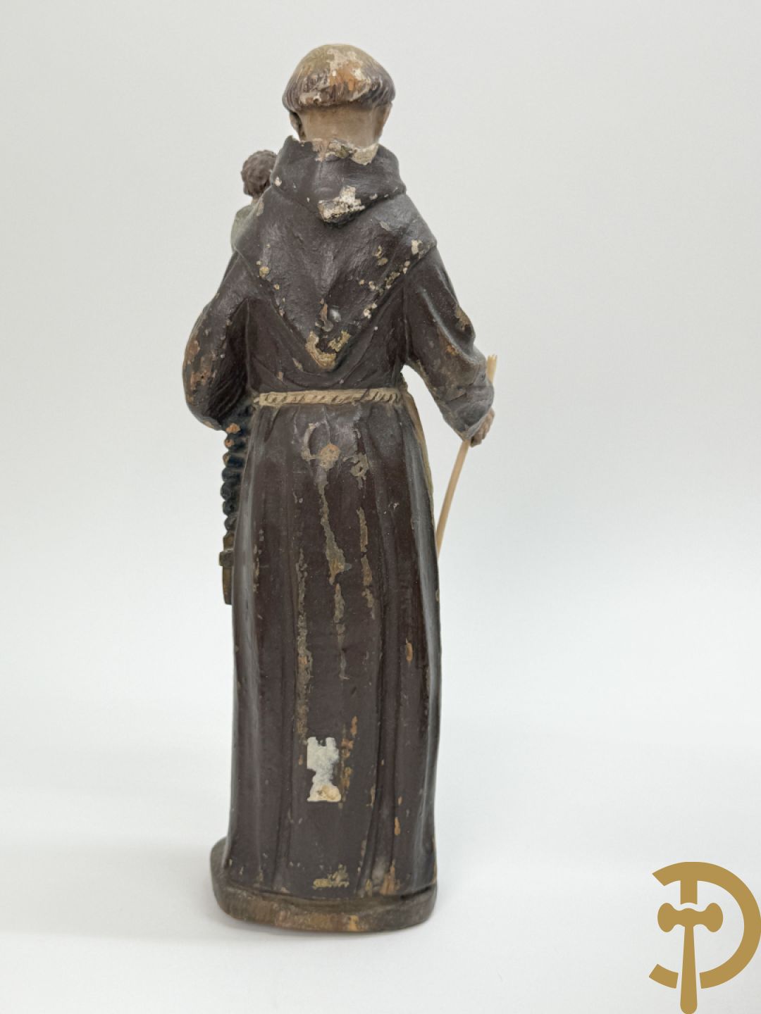 Gepolychromeerde houtsculptuur van Sint-Antonius met kind + gepolychromeerde houtgesculpteerde Madonna met kind + houtsculptuur van Sint-Jacob