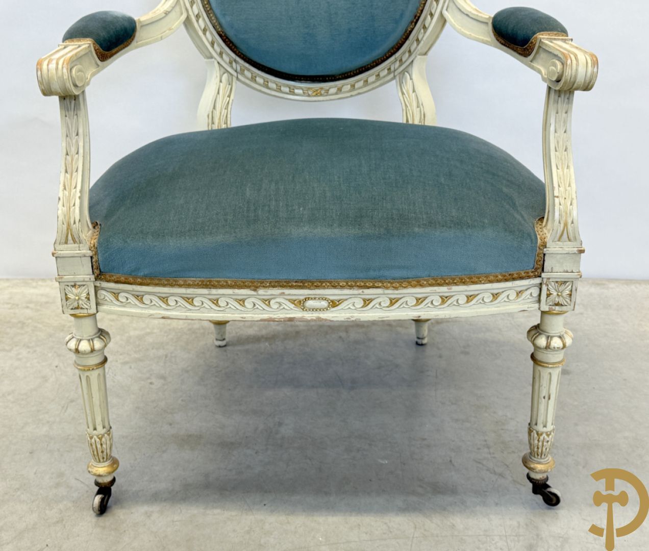 Salonensemble Louis XVI stijl bestaande uit 2 armzetels, 2 stoelen en salontafel