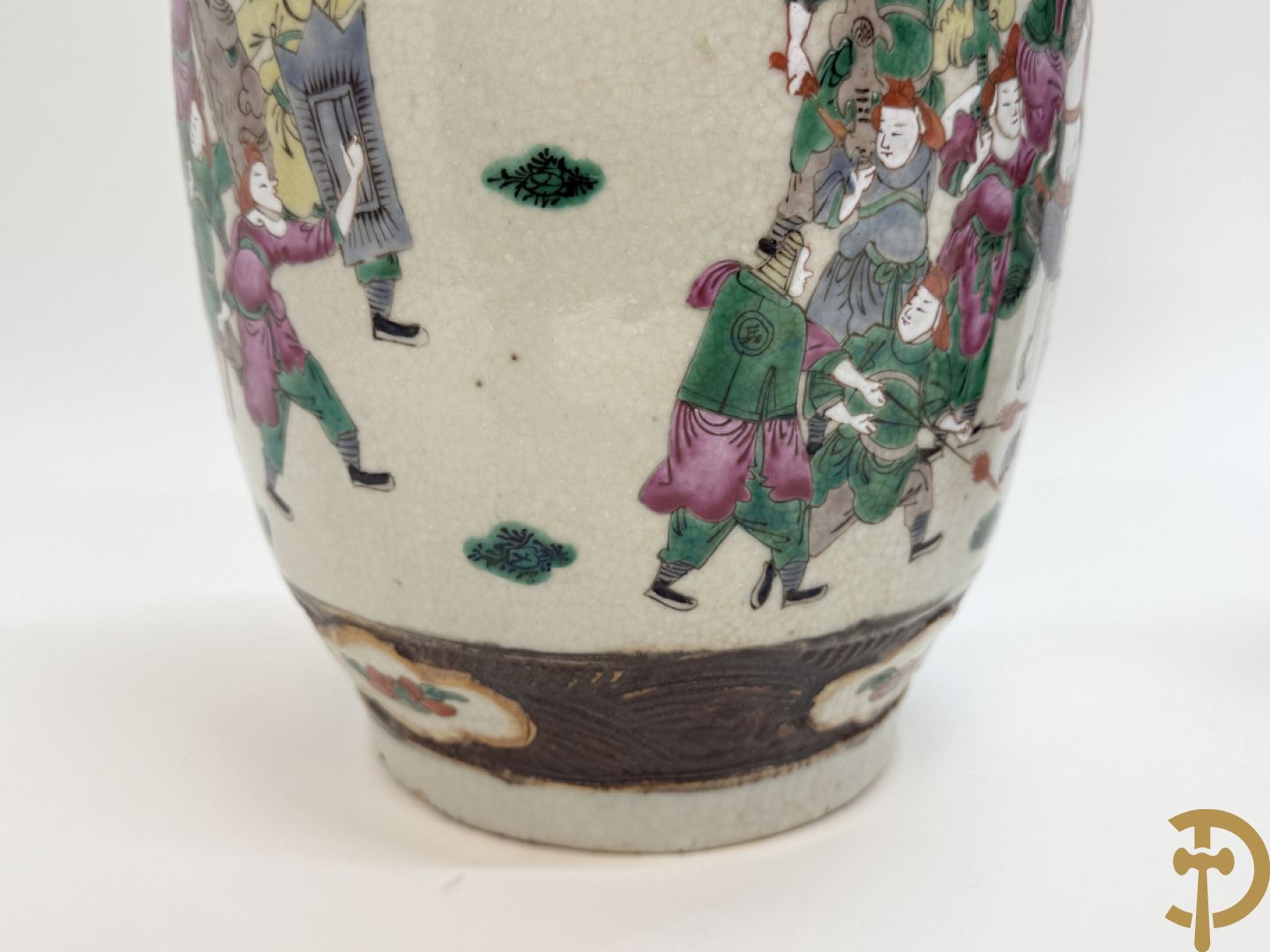 Twee Nankinvazen met geanimeerd krijgerdecor