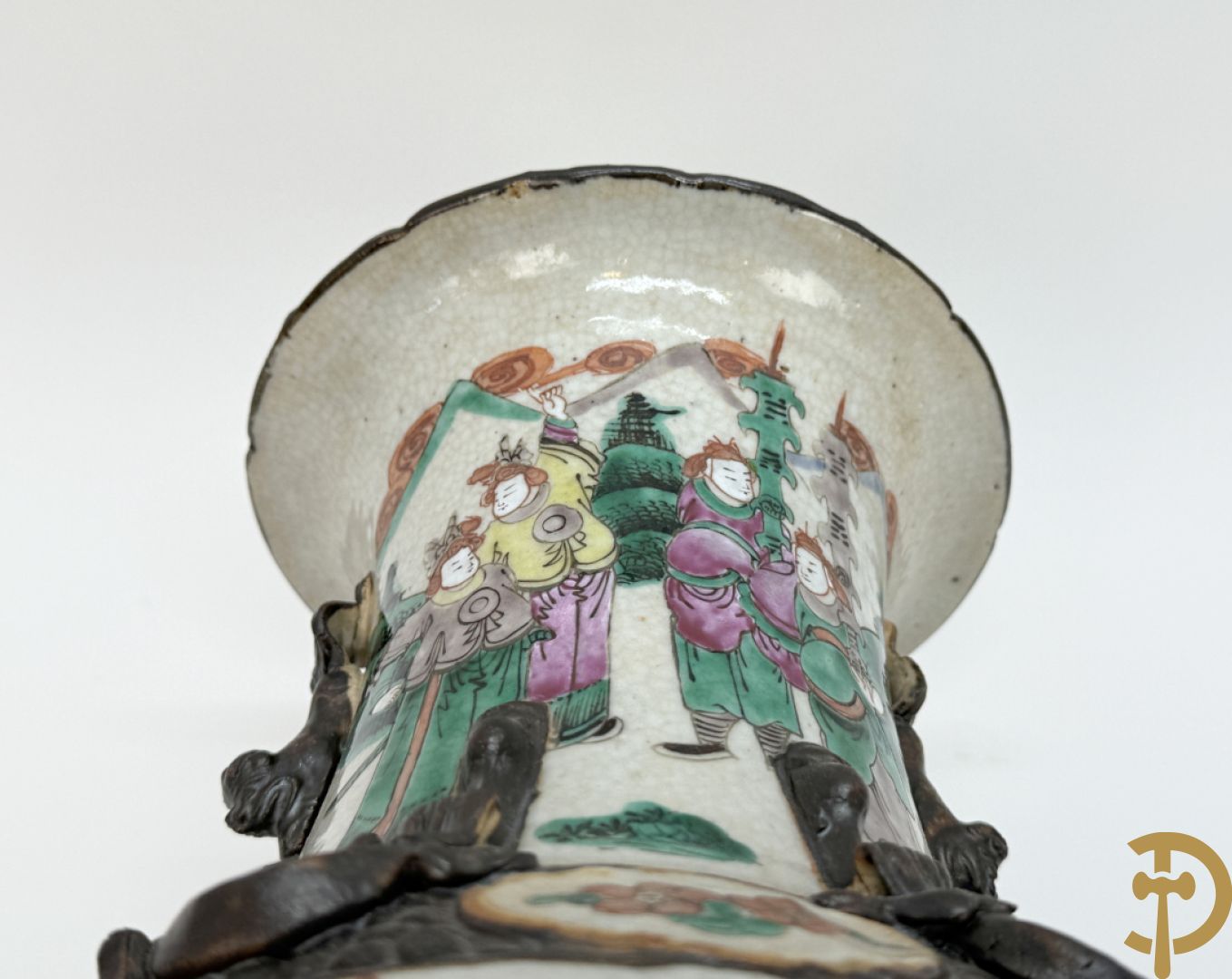 Twee Nankinvazen met geanimeerd krijgerdecor