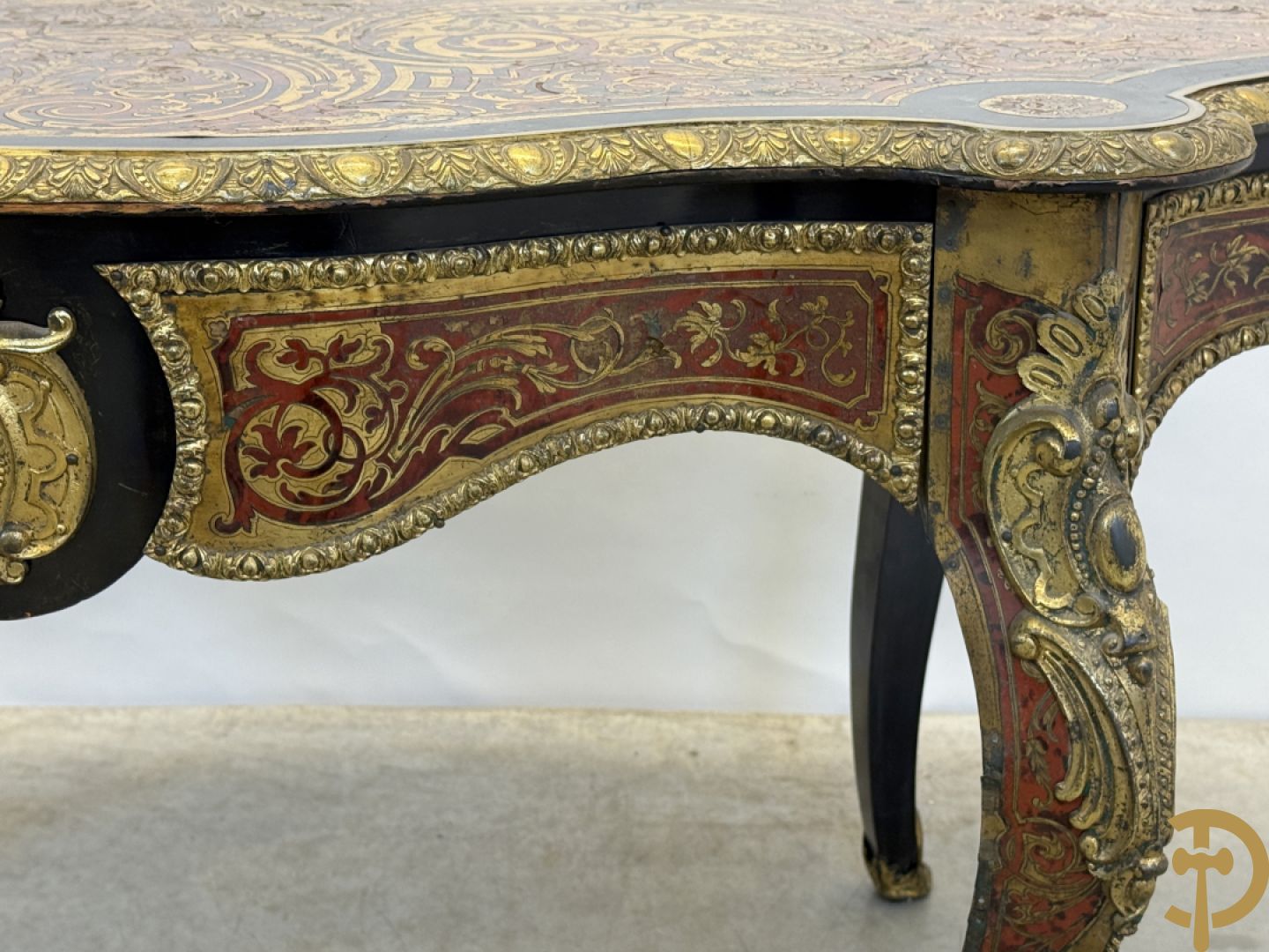 Boulle tafel met lade, Napoleon III, met mooi koperinleg en bronzen ornamenten, 19e
