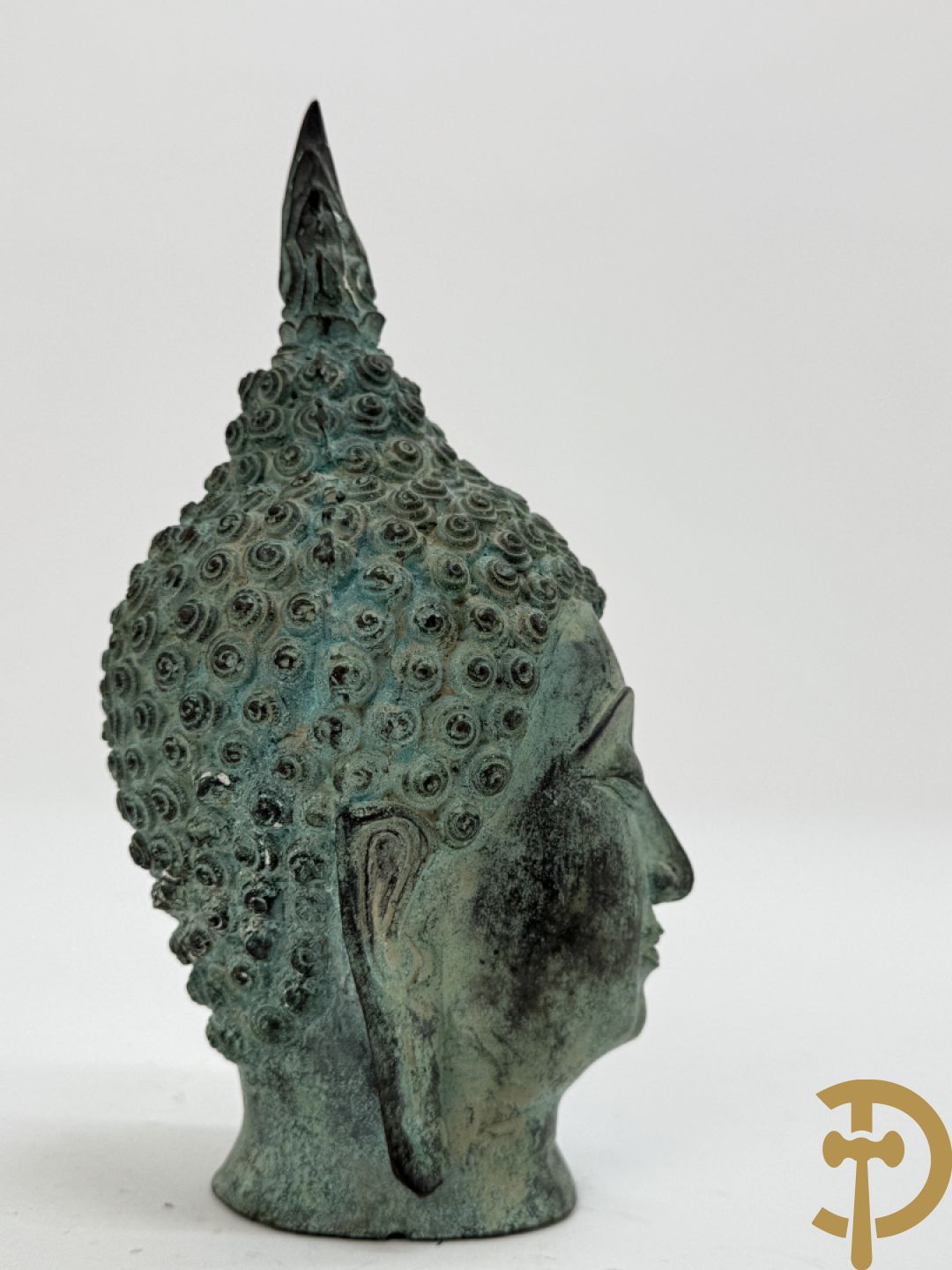 Bronzen dansende shiva + zittende bronzen boedhistische figuur + zittende boedhistische man met mand in zamak + bronzen boedhistisch boedhahoofd + bronzen shiva met 4 armen