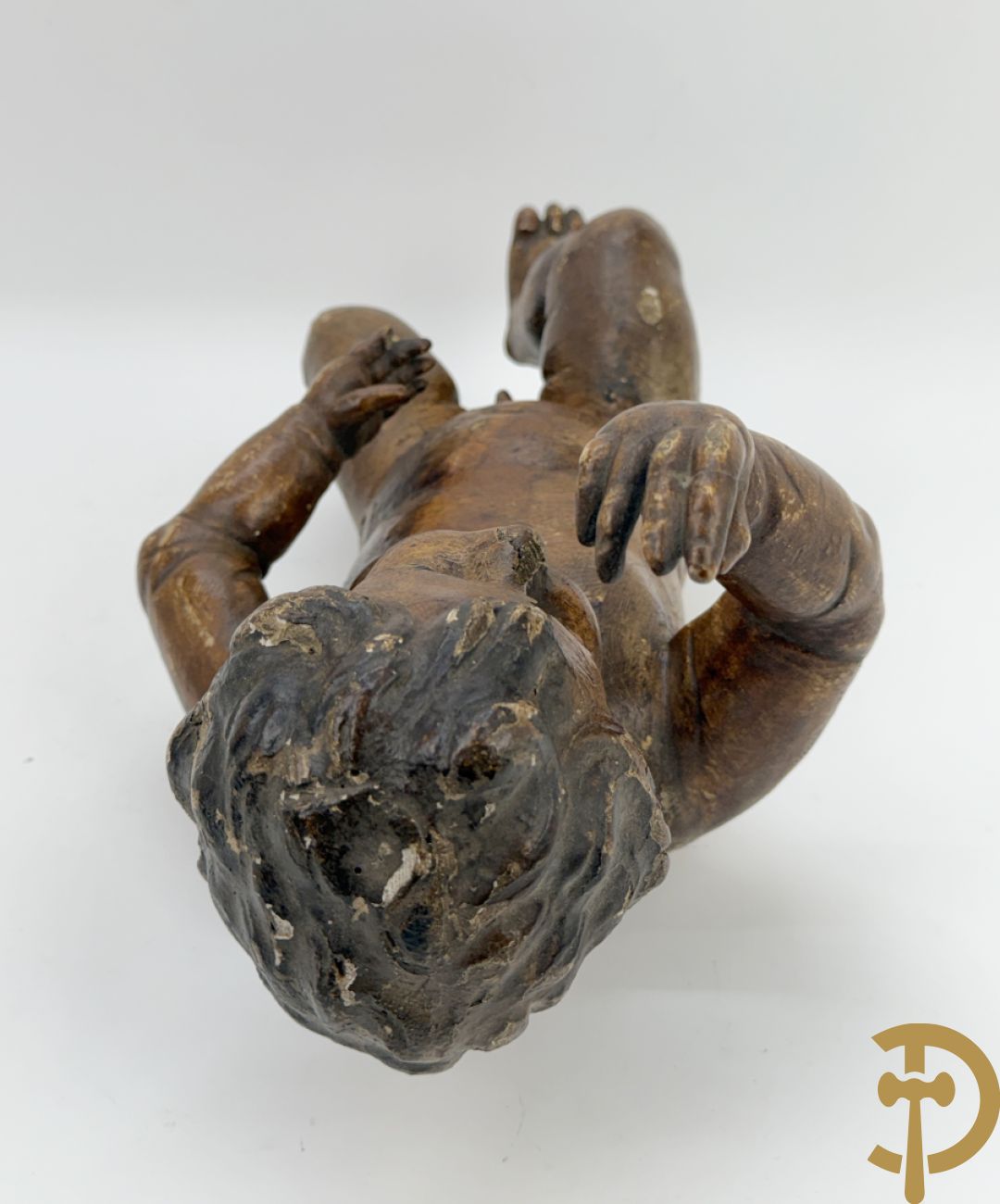 Paar houtgesculpteerde en gepolychromeerde cupido