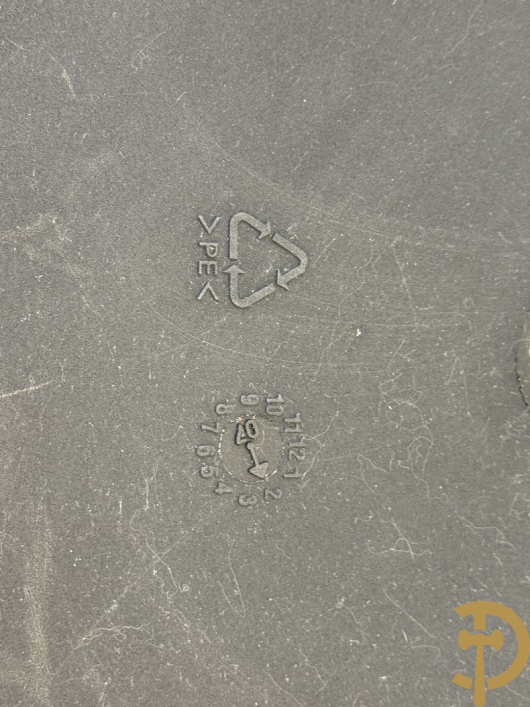 Paar plexi armzetels Zanotta, model Dora Outdoor