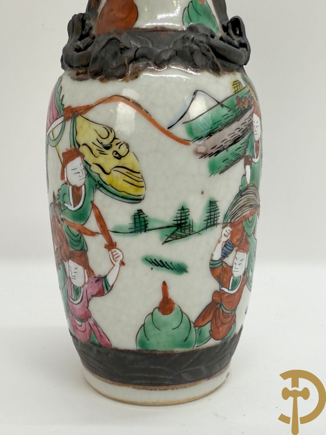 Twee fo-honden, Nankin vaas en Imari bord