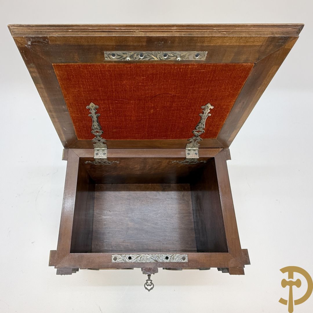 Houten gemarketteerd schatkistje