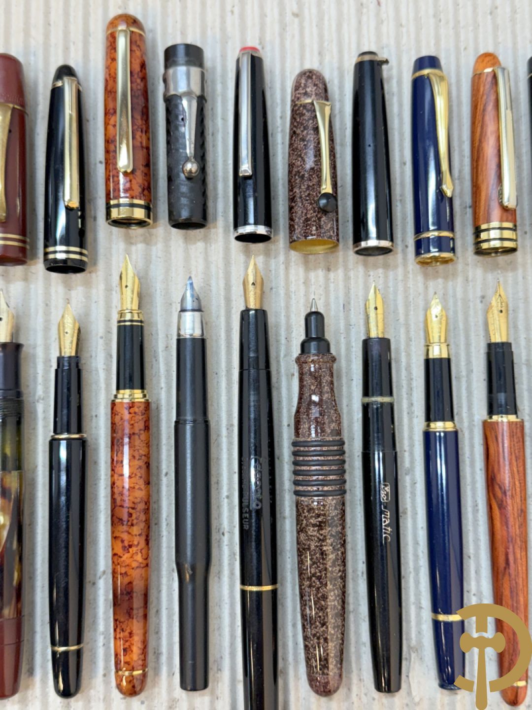 Vijftien oude vulpennen w.o. 5 uit de jaren 