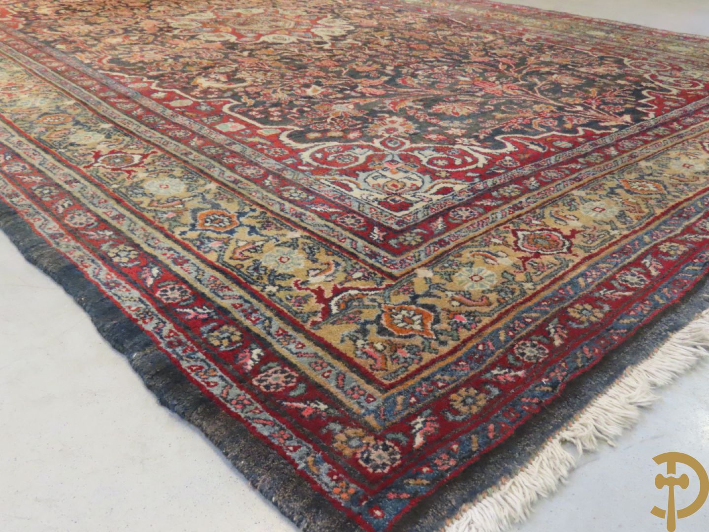 Oosters handgeknoopt tapijt Bidjar met centraal medaillon en bloemendecor