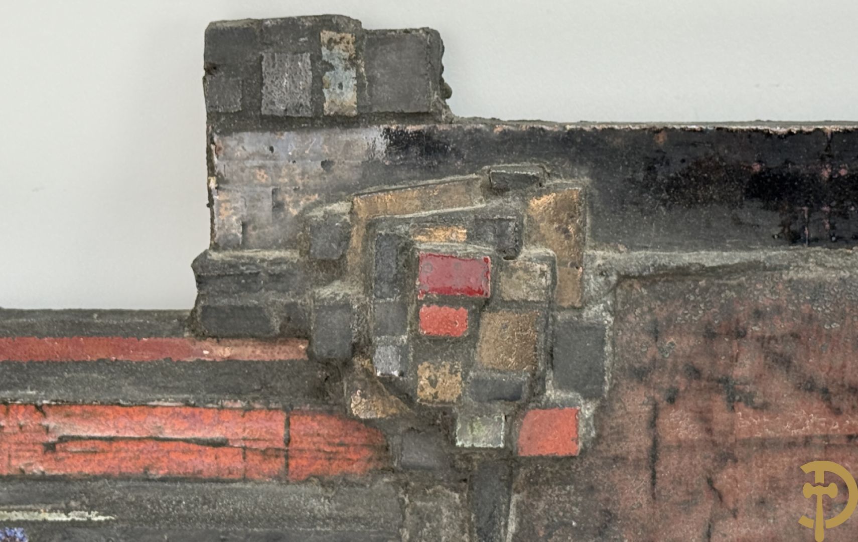 Muurplakkette met geometrische motieven in gekleurd keramiek, Pia Manu 1/3/63