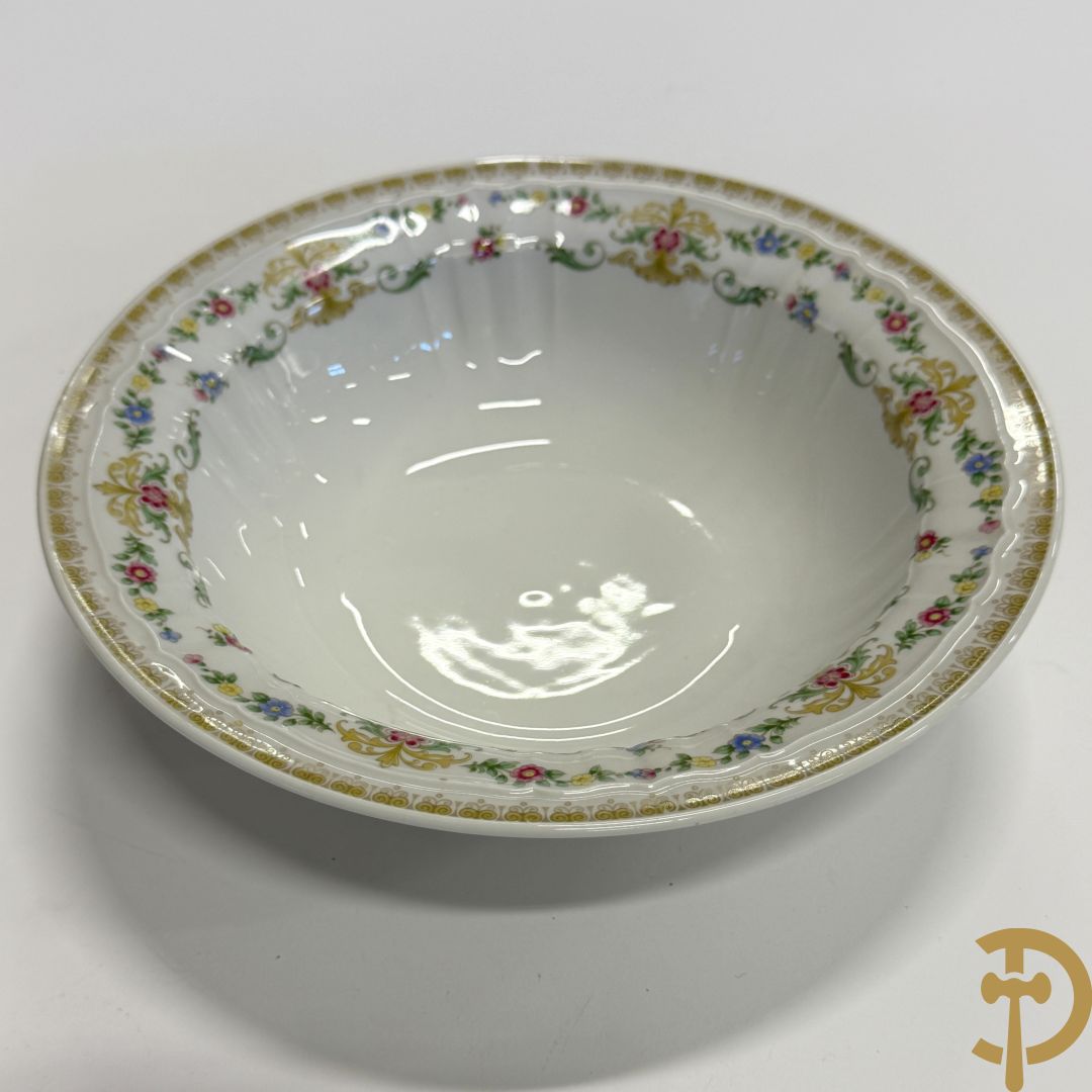 Porseleinen eetservies met bloemendecor, Eschenbach + Porseleinen eet- en koffieservies met gebloemde rand, Fürstenberg