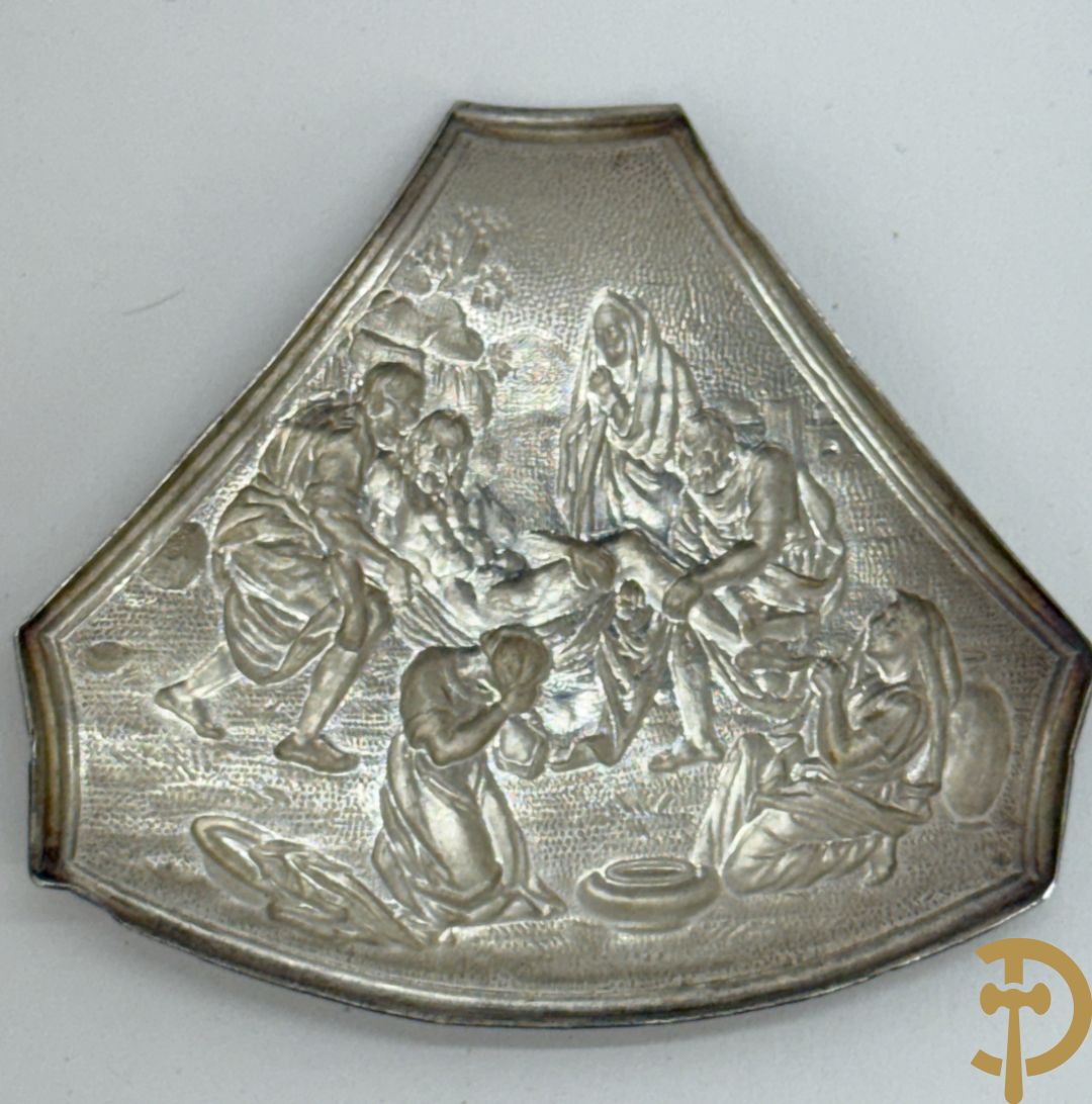 Massief zilveren collectenbus, 2 statieplakkettes, 2 slotjes van boek, wapenschild, penning