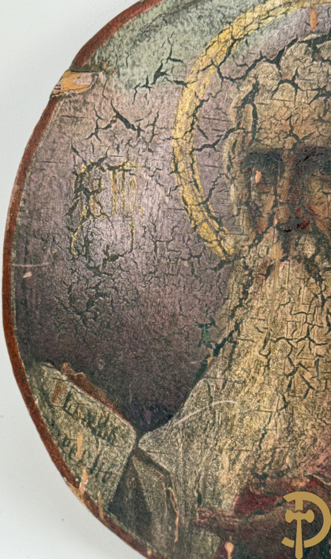 Rond handbeschilderd paneel met evangelist