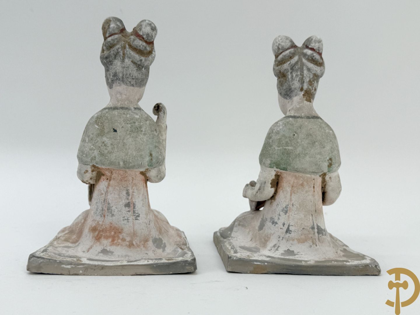 Vier beeldjes met Chinoiseriedecor