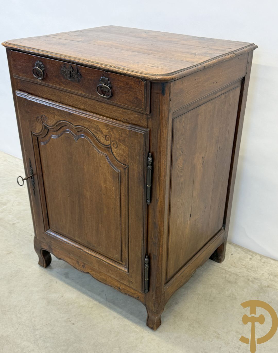 Massief eiken confiturier met deur en lade, 18e