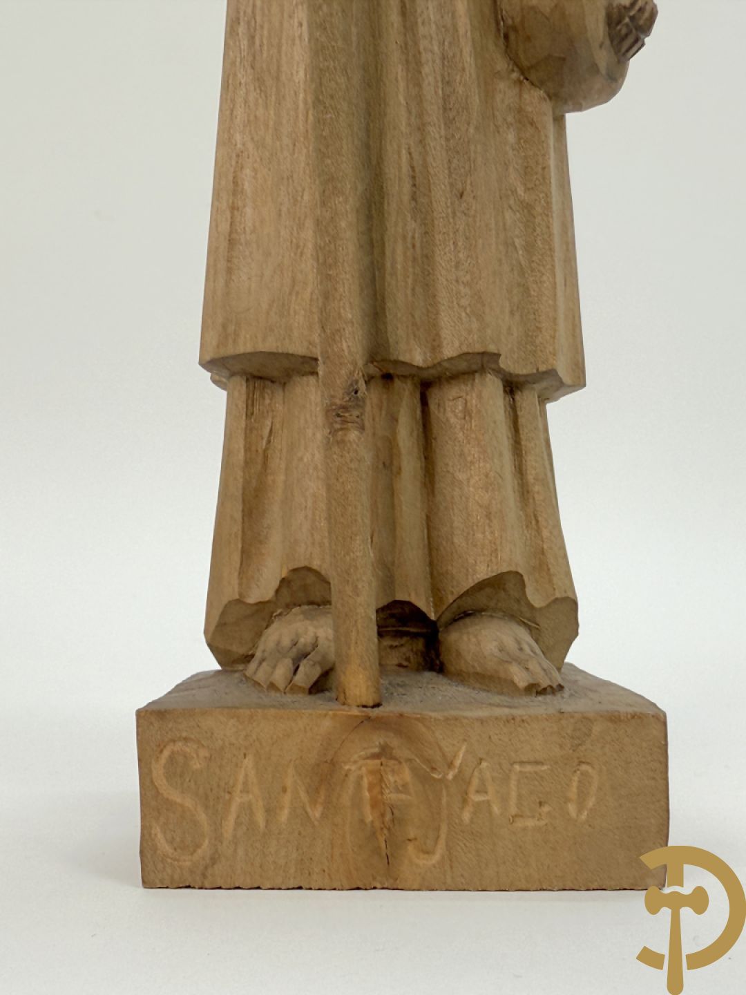 Gepolychromeerde houtsculptuur van Sint-Antonius met kind + gepolychromeerde houtgesculpteerde Madonna met kind + houtsculptuur van Sint-Jacob