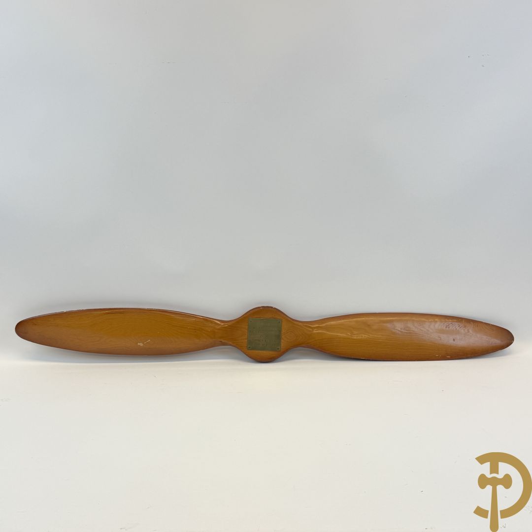 Decoratieve propellor, gemerkt To The Waterlooville Rafa Club Victoria from G. Turner & friends from Newbury