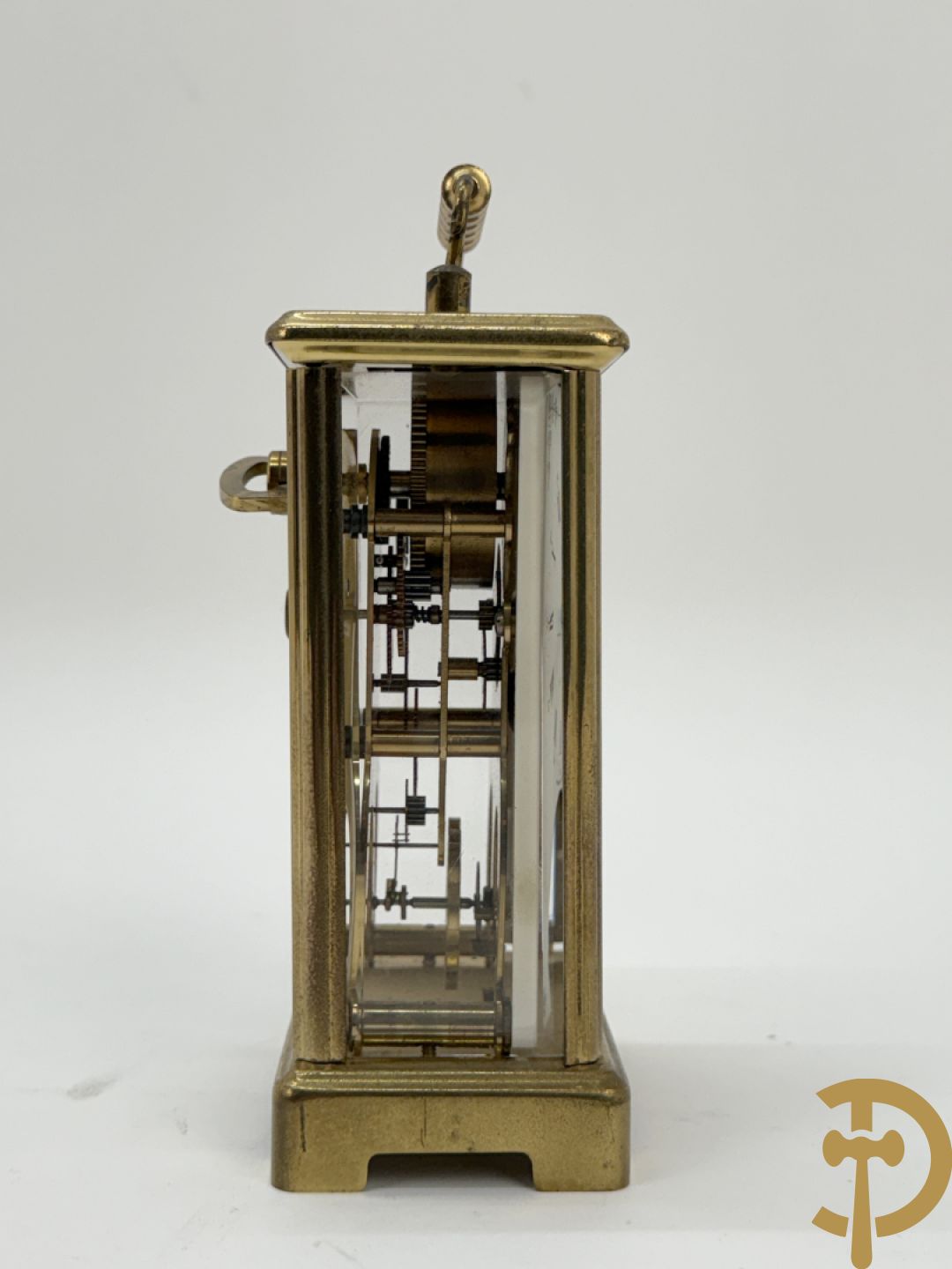 Zes miniatuurklokjes w.o. cupido houdende een pendule, marmeren kapelklokje, 2 reiswekkers, Napoleon III pendule in koper en zamak klokje
