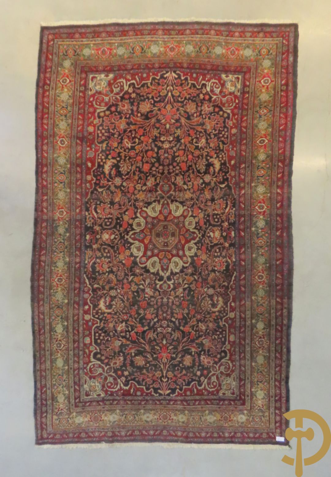 Oosters handgeknoopt tapijt Bidjar met centraal medaillon en bloemendecor