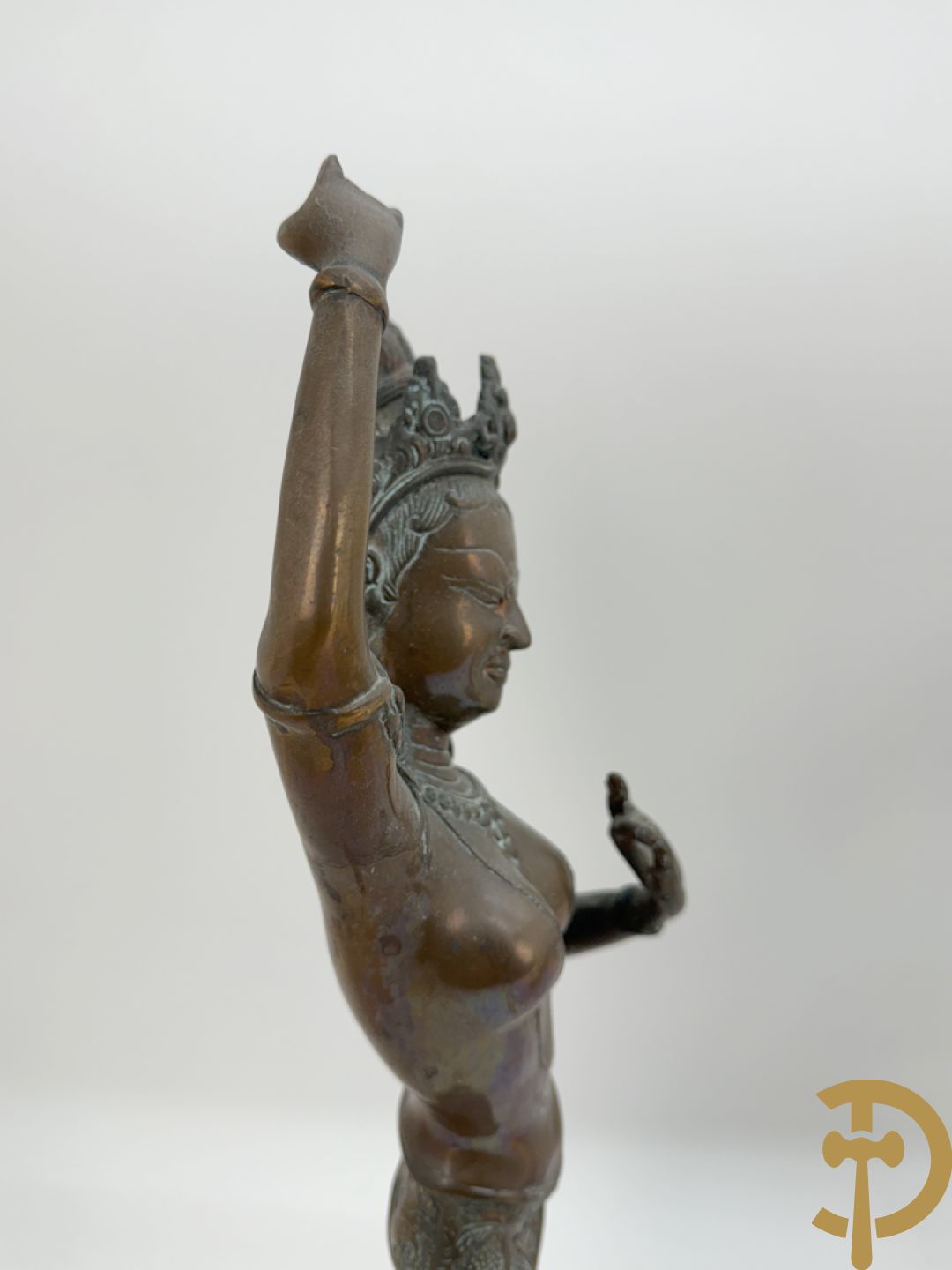 Bronzen dansende shiva + zittende bronzen boedhistische figuur + zittende boedhistische man met mand in zamak + bronzen boedhistisch boedhahoofd + bronzen shiva met 4 armen