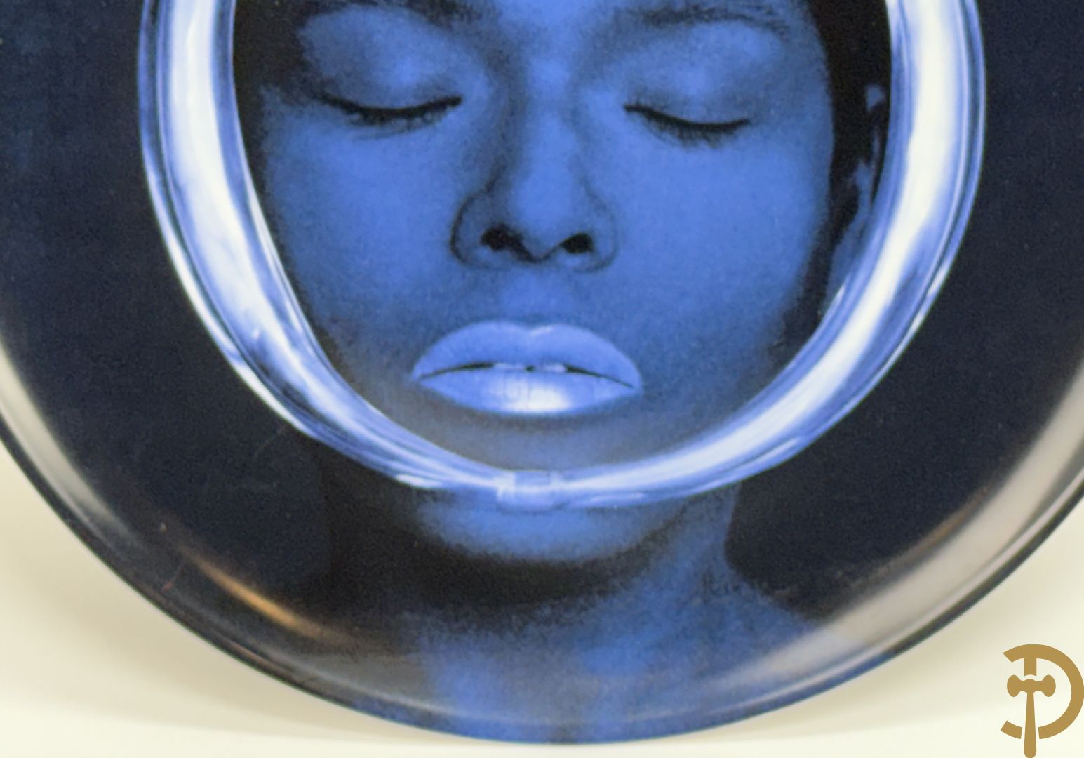 KIMIKO Yoshida getekend 