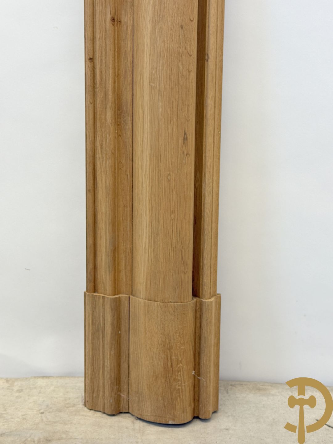 Eiken schouwmantel met gestoken molures