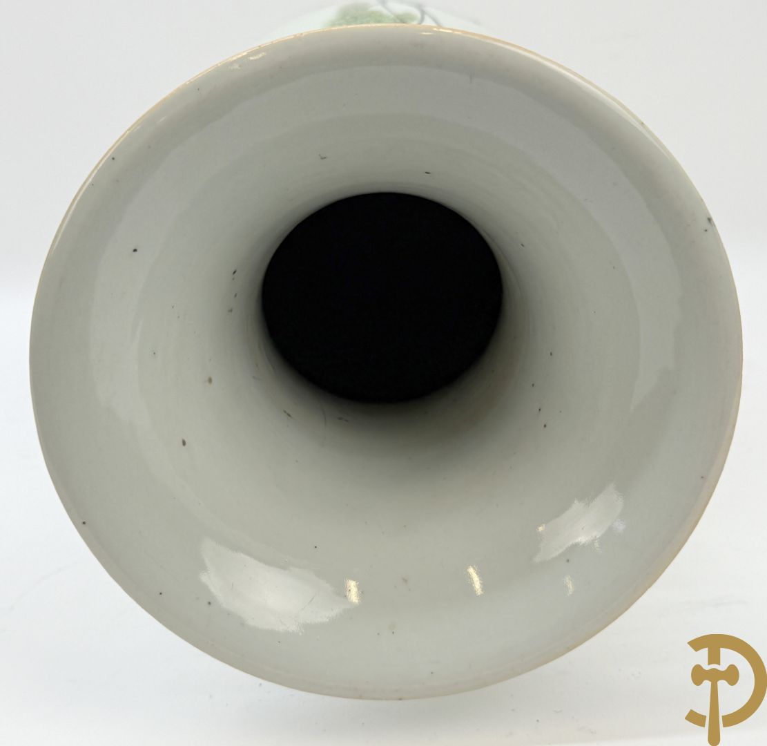 Chinese porseleinen vaas met decor van kinderen en geisha