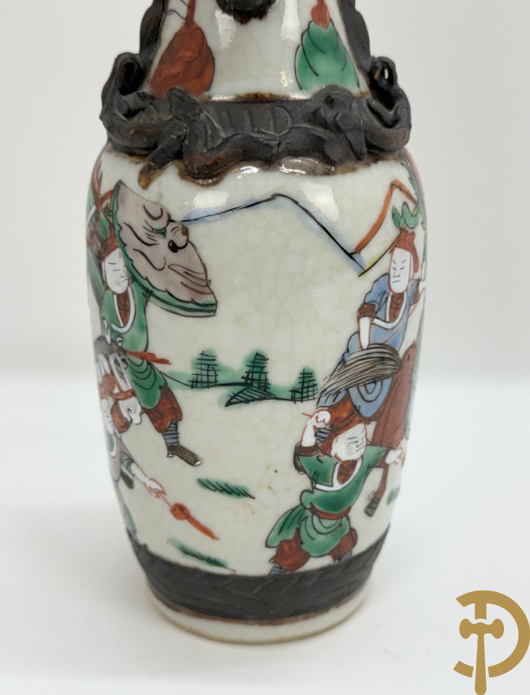 Twee fo-honden, Nankin vaas en Imari bord