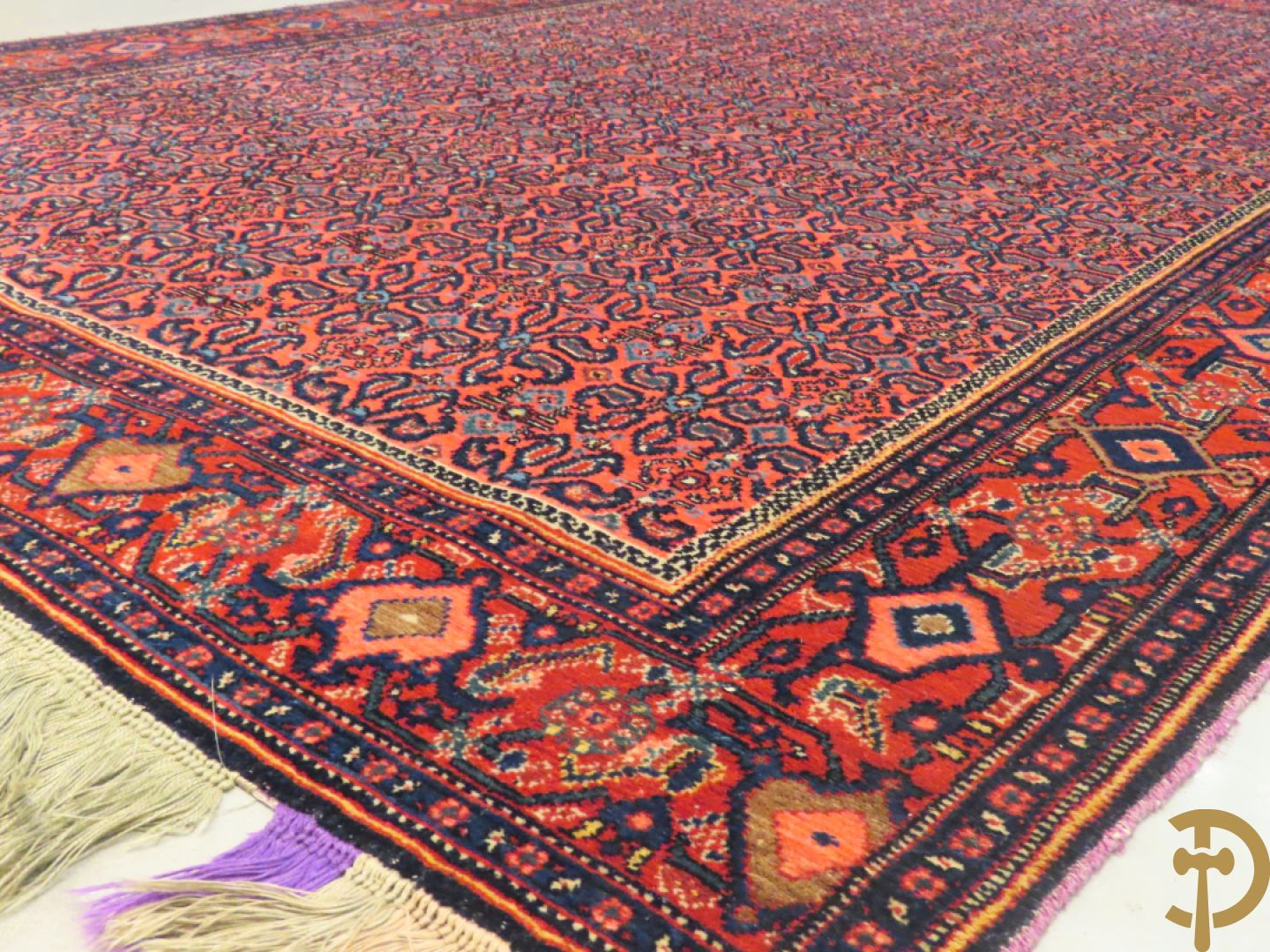 Antiek oosters handgeknoopt tapijt met doorlopend decor