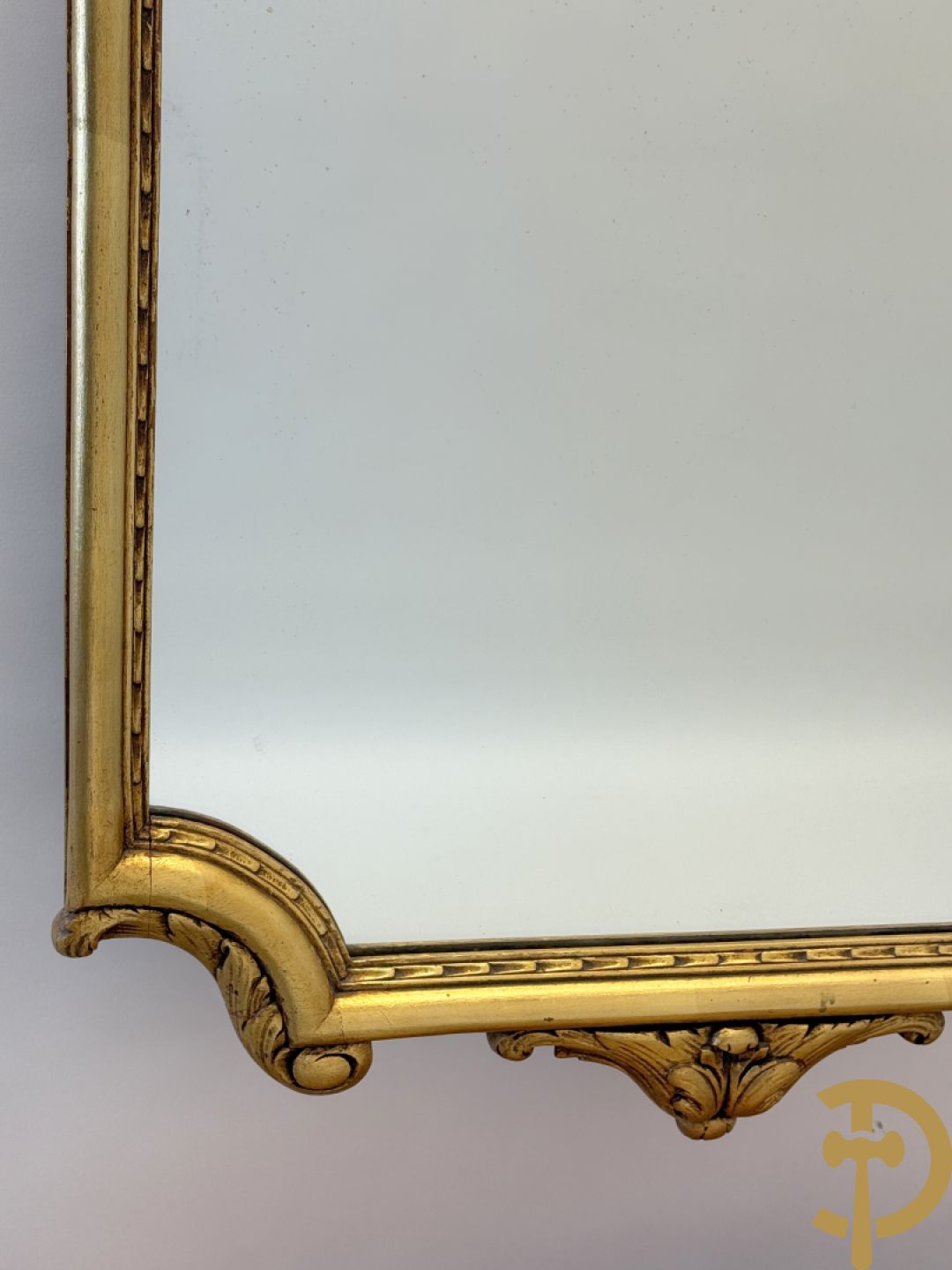 Vergulde spiegel met rocailles + console Louis XV stijl