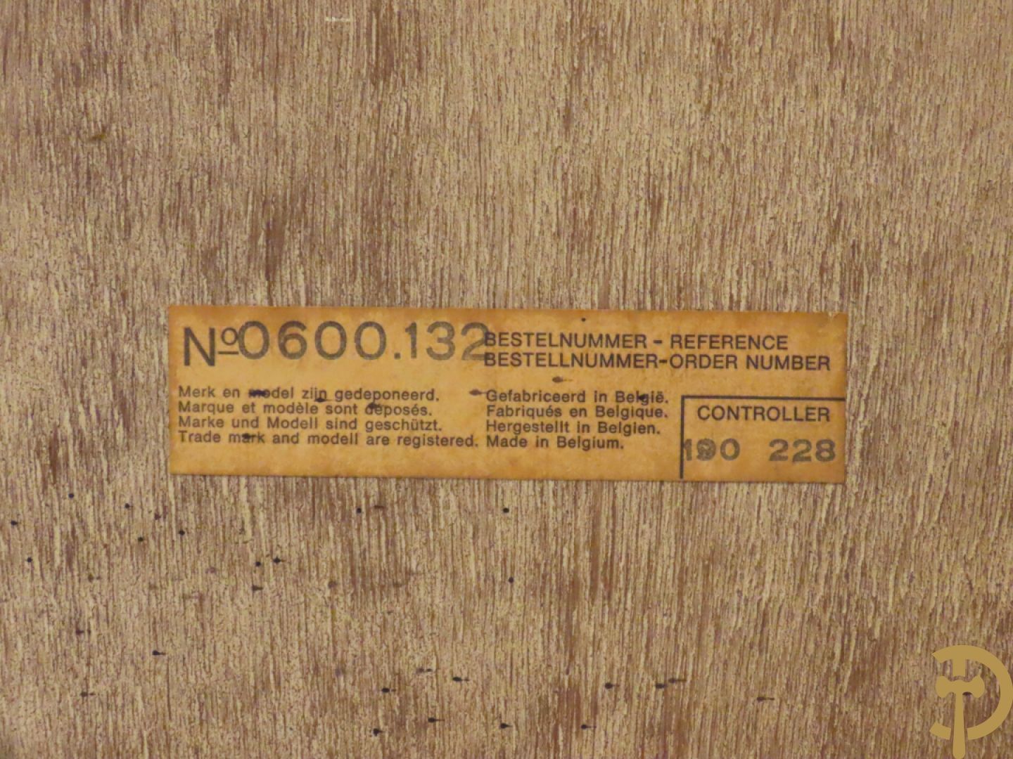 Vergulde spiegel met rocailles