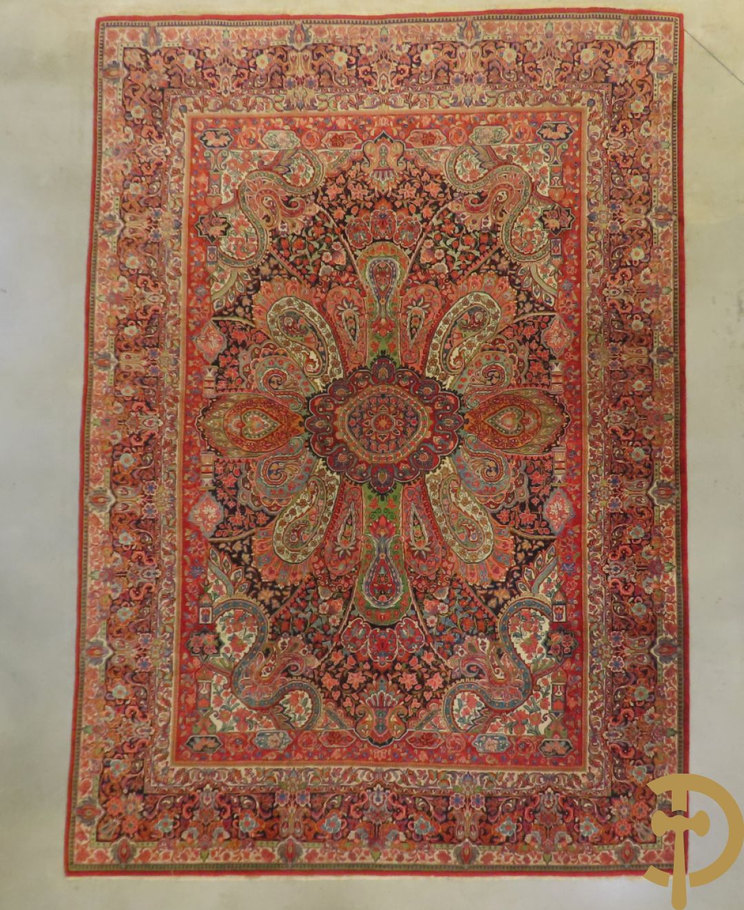 Oosters handgeknoopt tapijt met cashmeremotieven