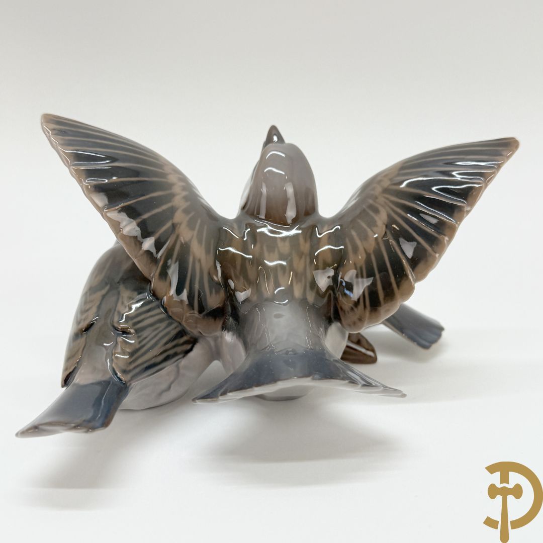 Reeks biscuitbeelden in Royal Copenhagen o.a. saterfiguur met bok, vogeltjes, hond, muis, ijsbeer, schaaltje