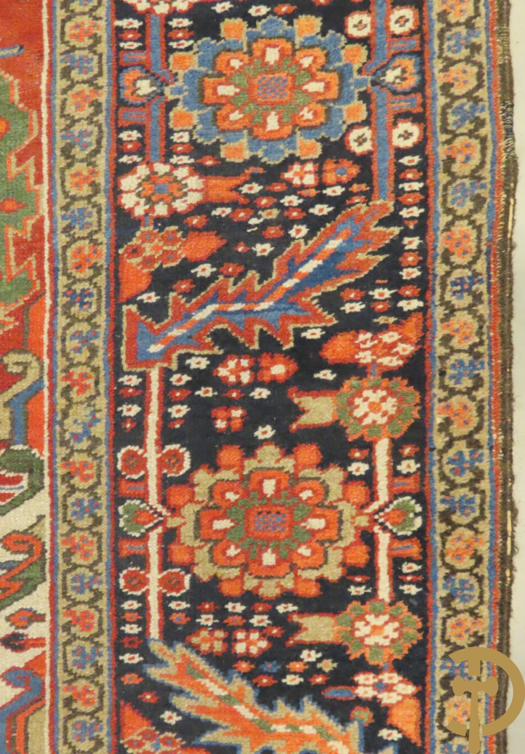 Antiek oosters handgeknoopt tapijt heriz