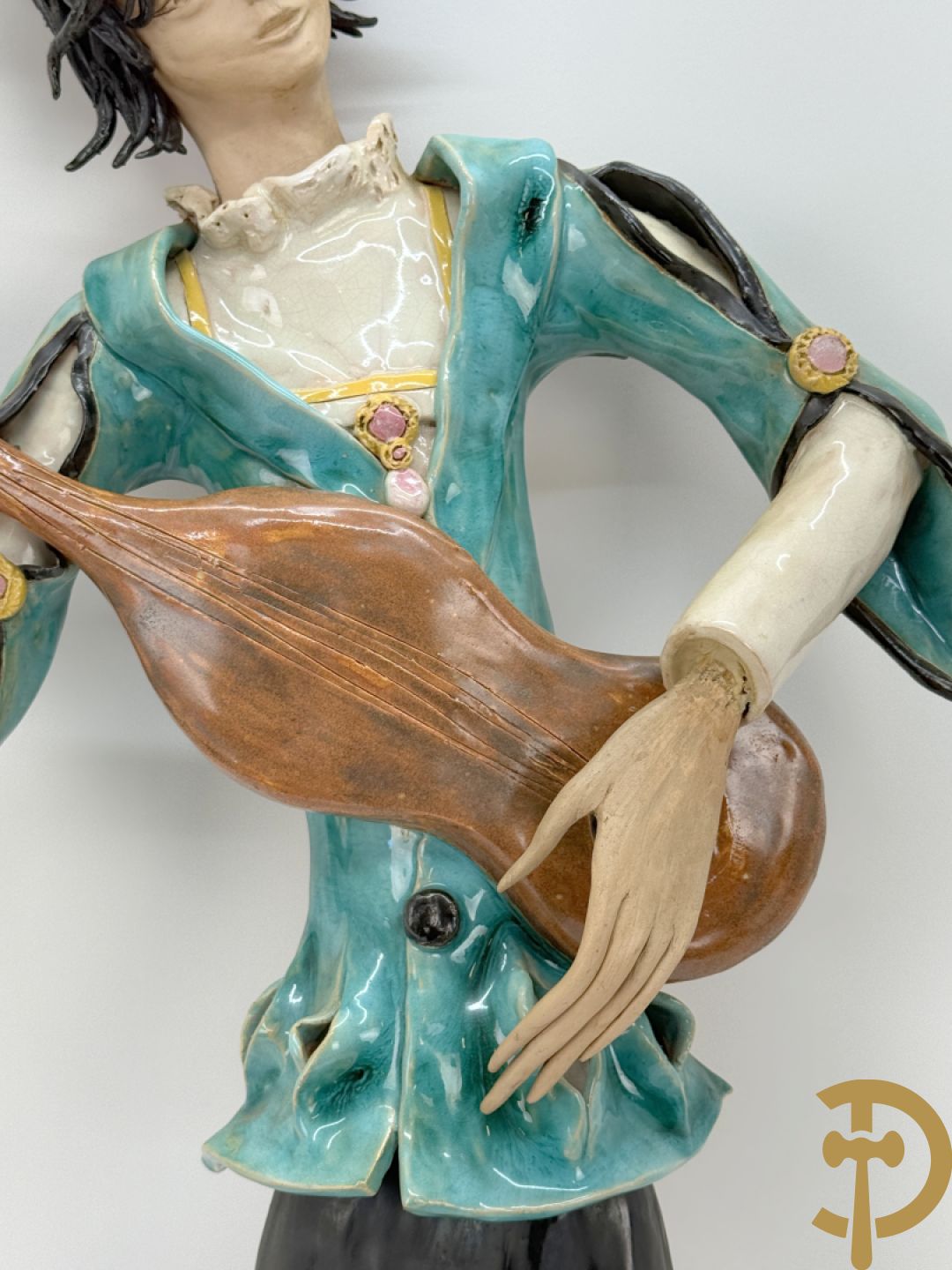 Keramieken troubadour, Italiaans en handgekleurd, Dandoy Gigi getekend, eind jaren 