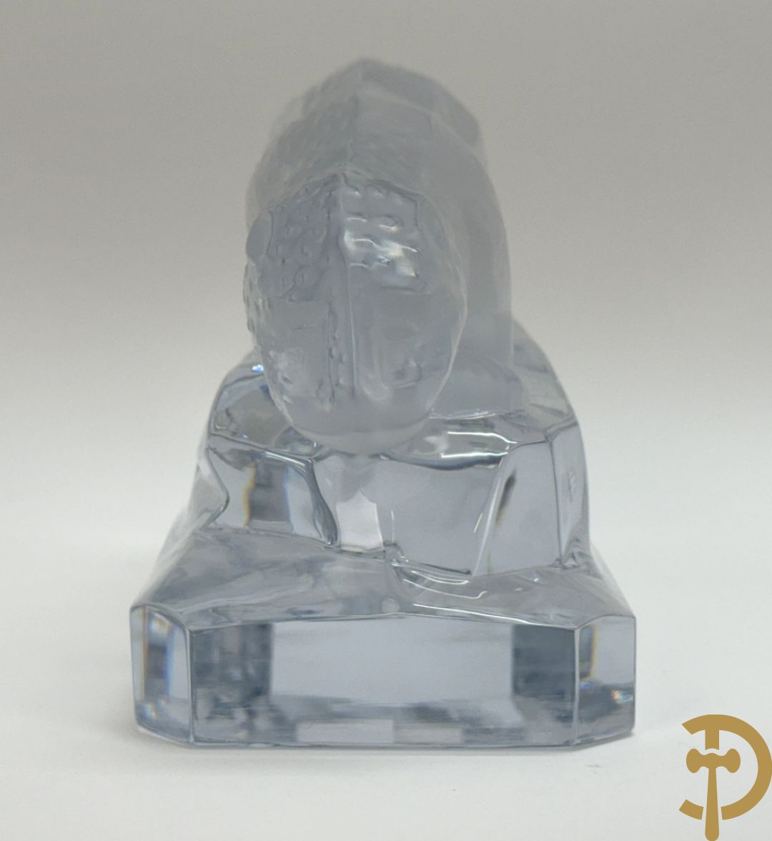 Sluipend luipaard in kristal, Cristal de Sèvres France gemerkt