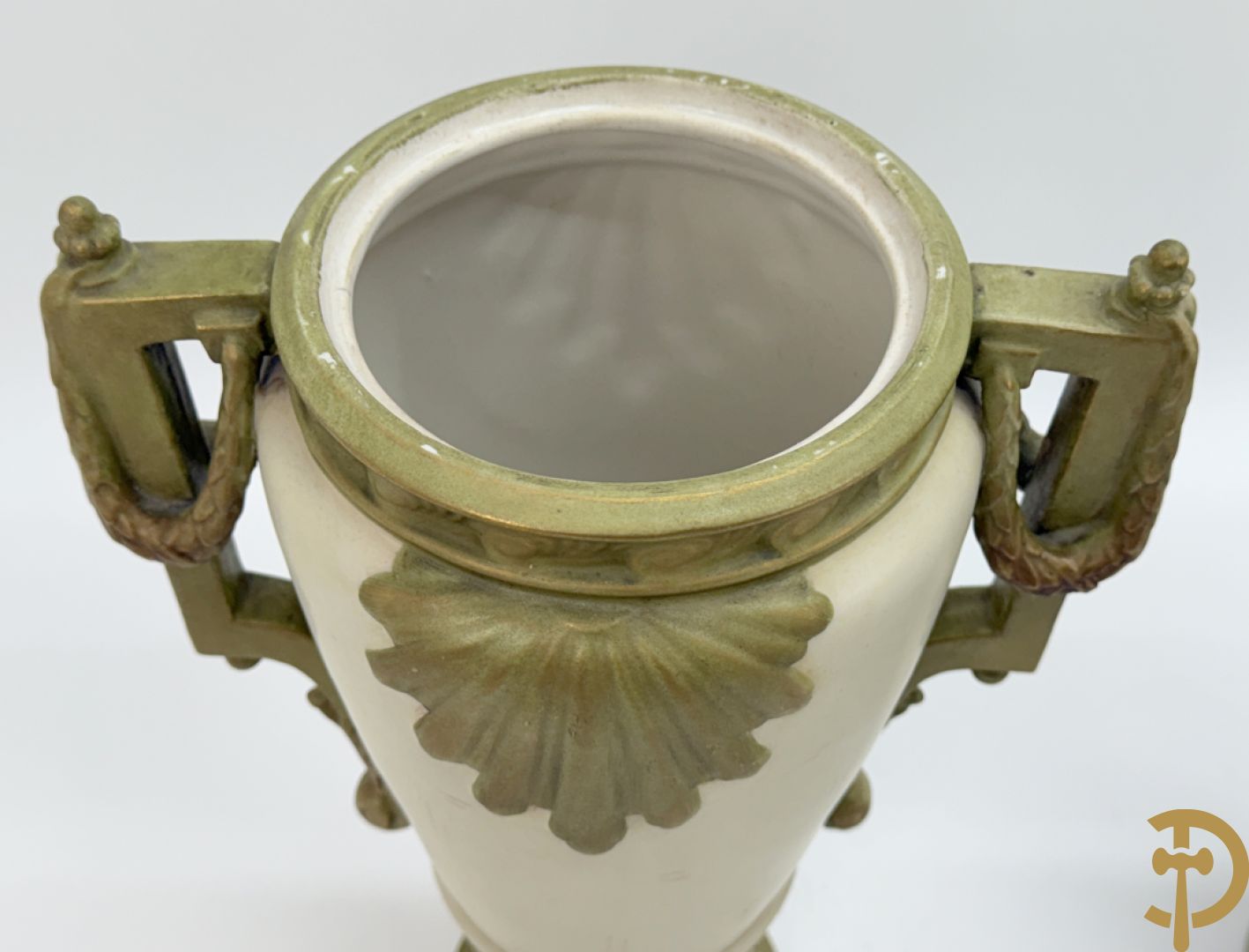 Paar Royal Dux dekselvazen, nummer 5447