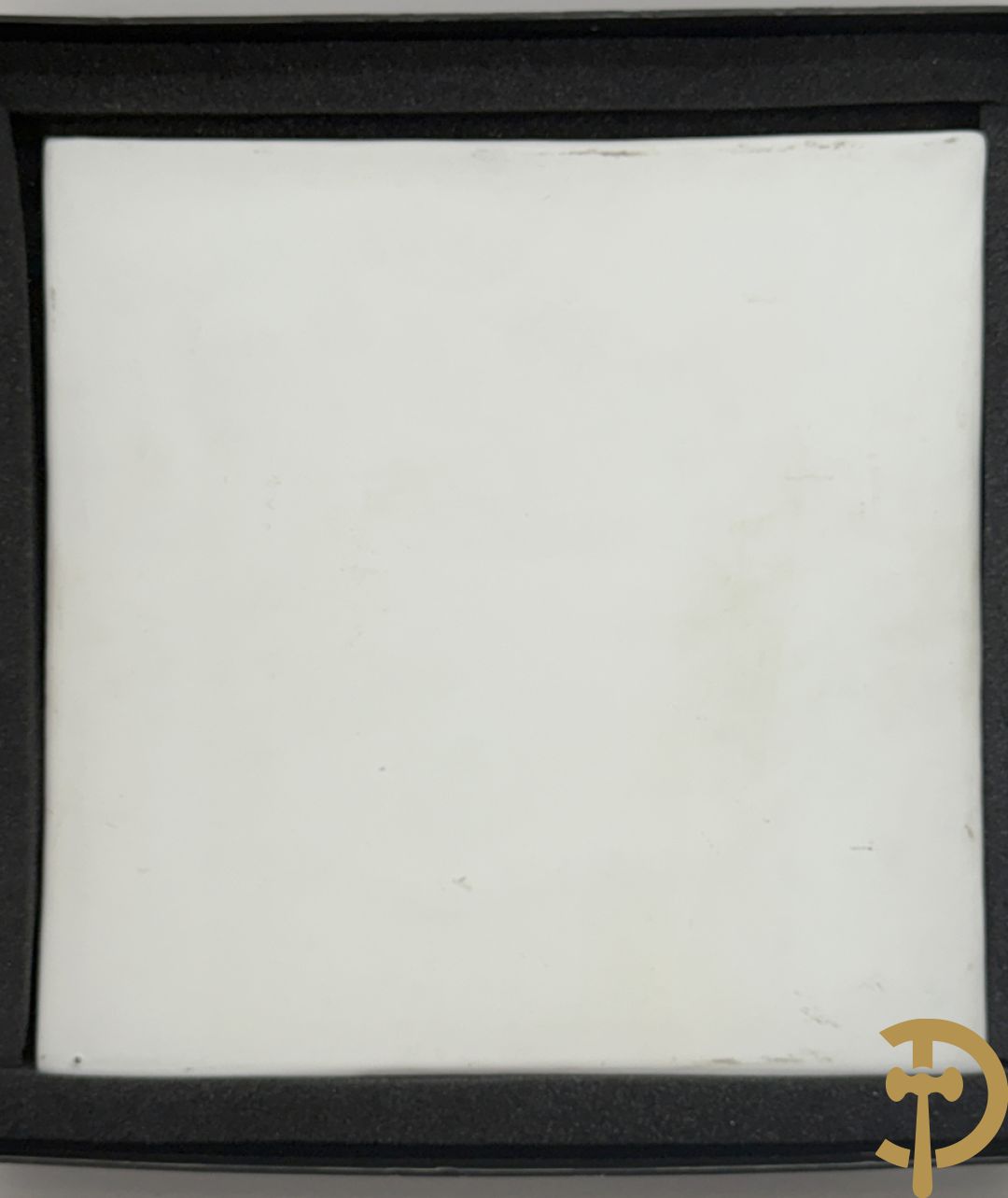 RAVEEL R. getekend - Porseleinen vierkante plakkette mes, vork, lepel