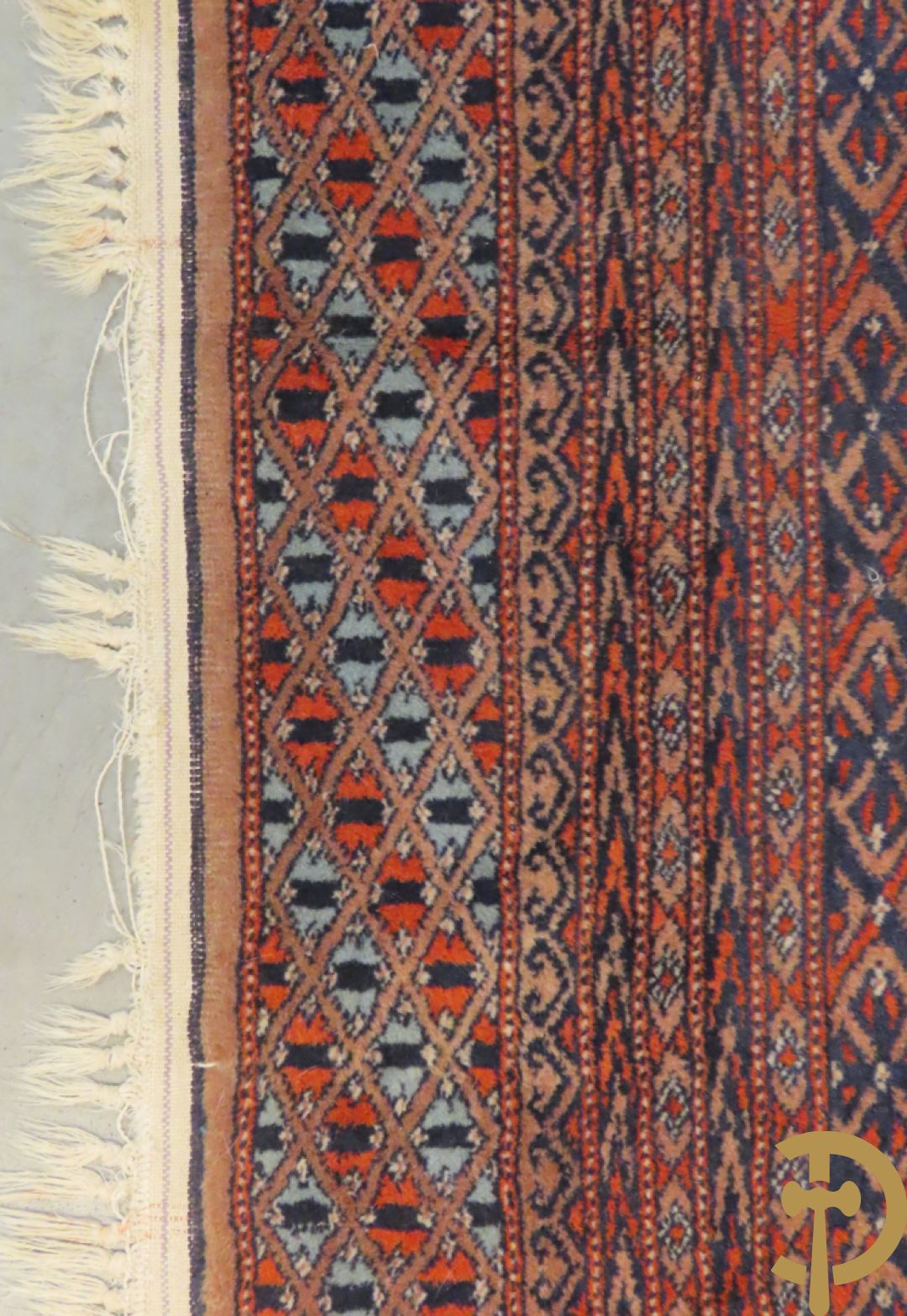 Oosters handgeknoopt tapijt